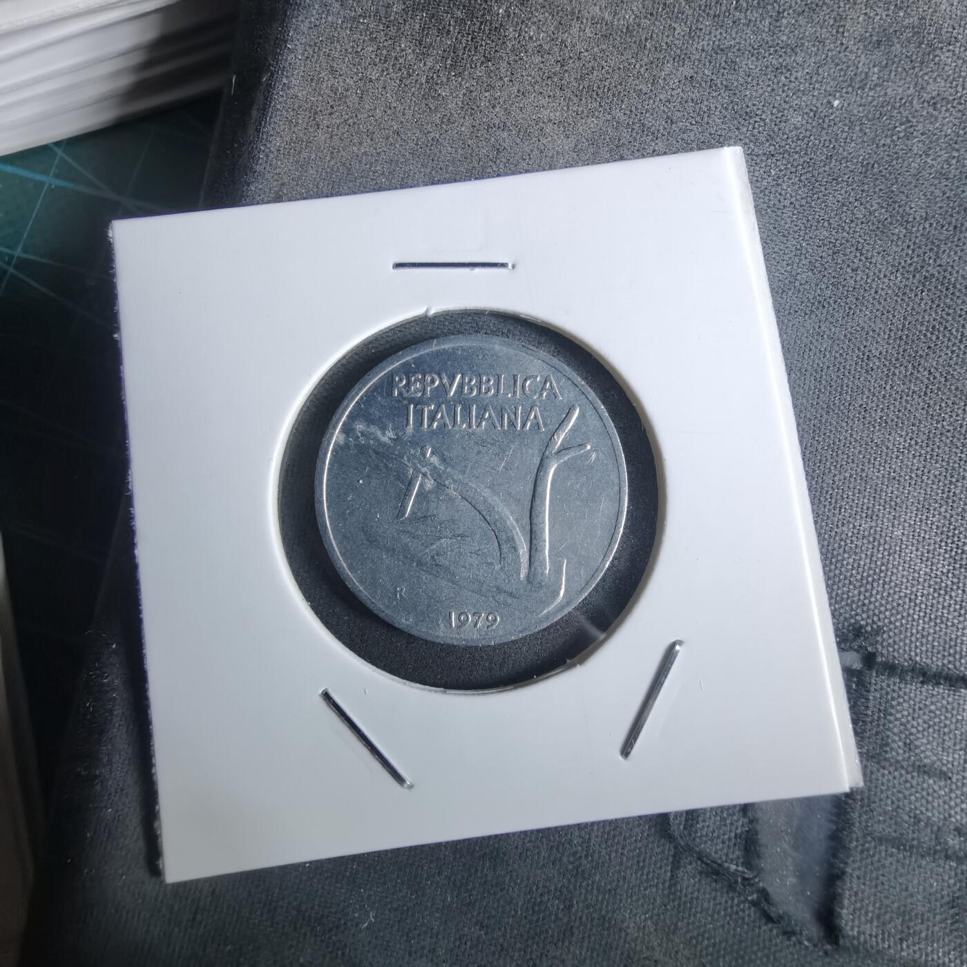 沼泽如烟--第982场 意大利1979年10里拉