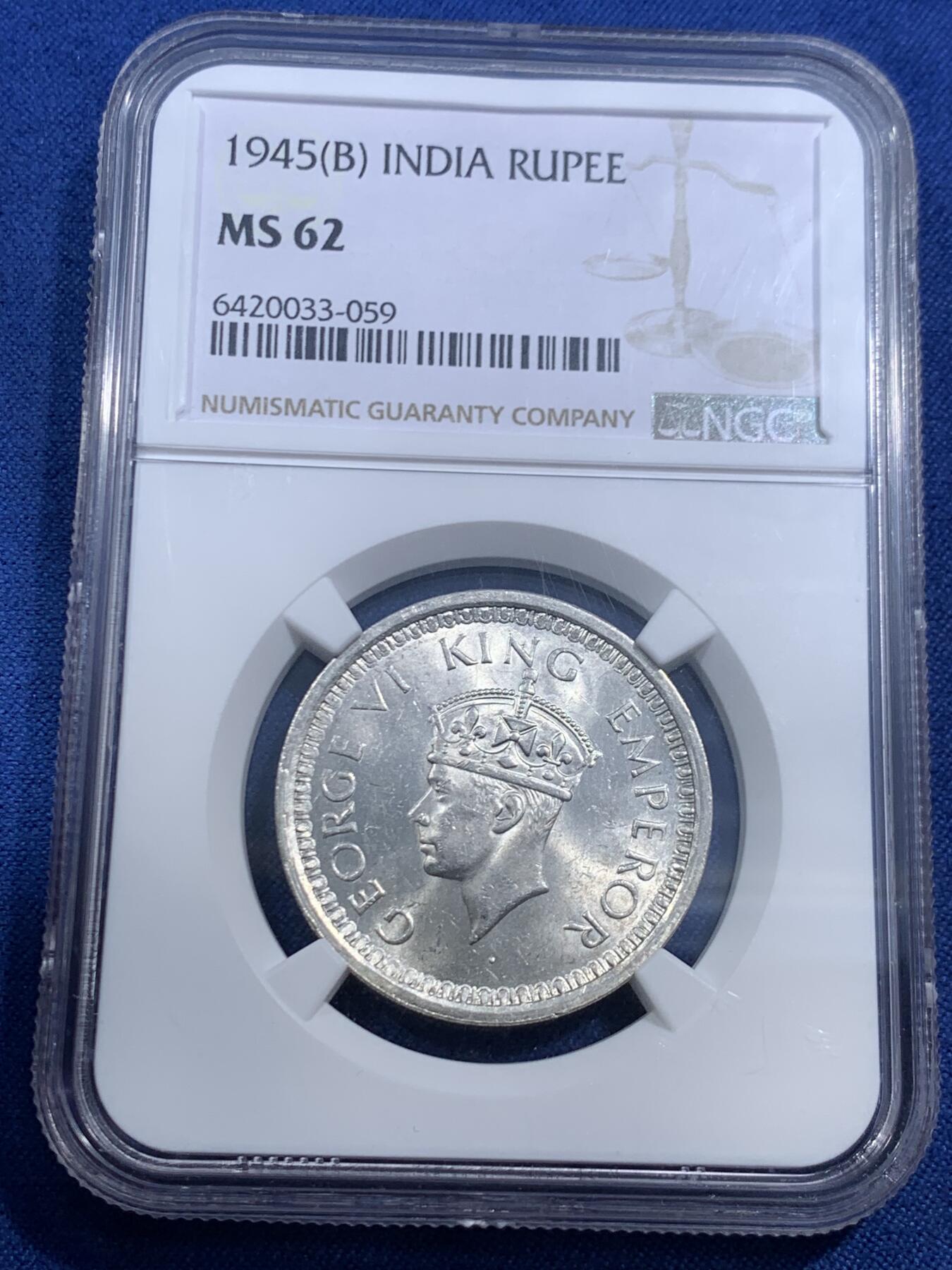 《竞宝斋》第463-465场 周日，周一，周二，3场连拍 （全场包邮）欢迎送拍 NGC MS62 印度1945年乔治六世1卢比银币