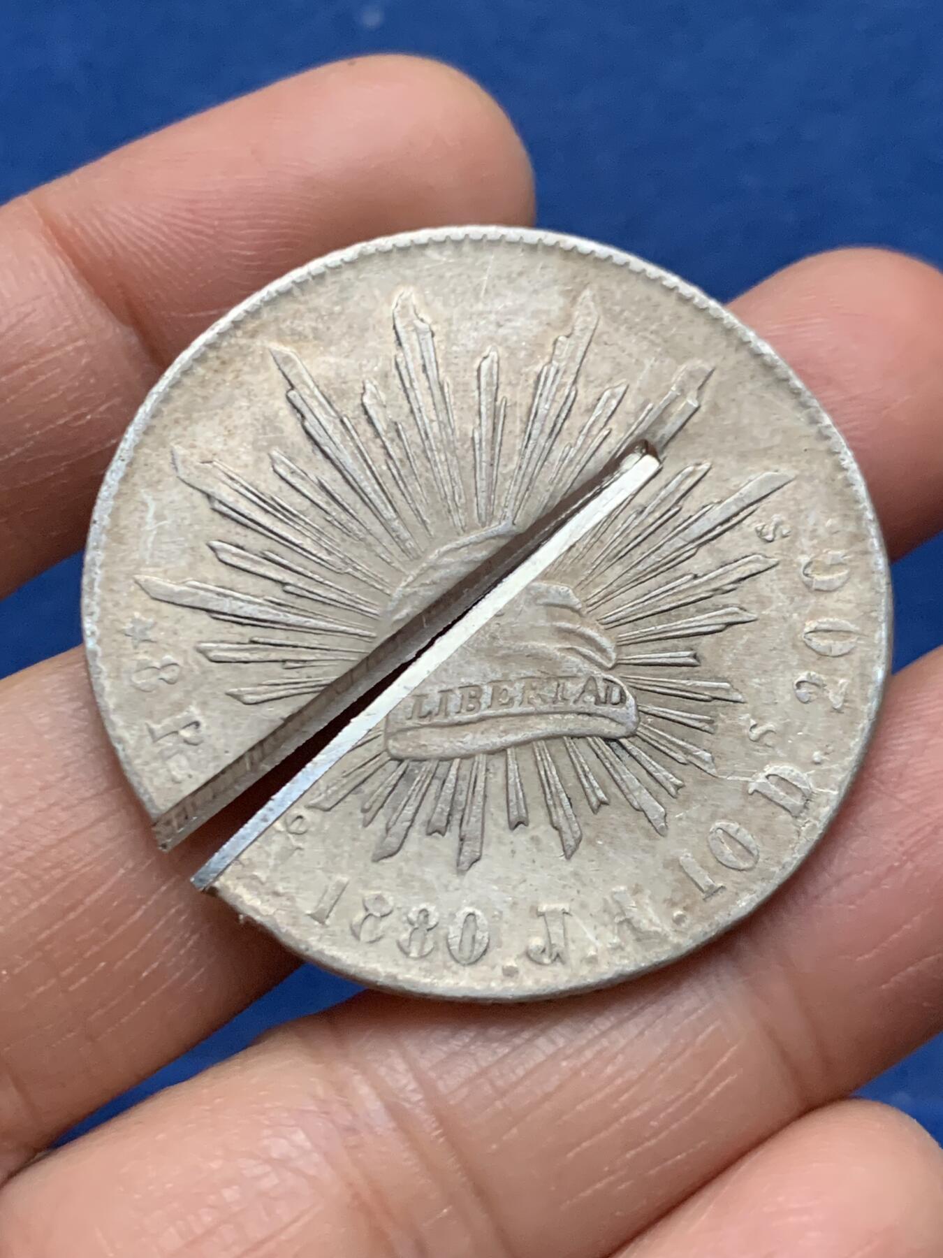 《竞宝斋》第463-465场 周日，周一，周二，3场连拍 （全场包邮）欢迎送拍 真银假币 墨西哥鹰洋 表面测试约970银 27克