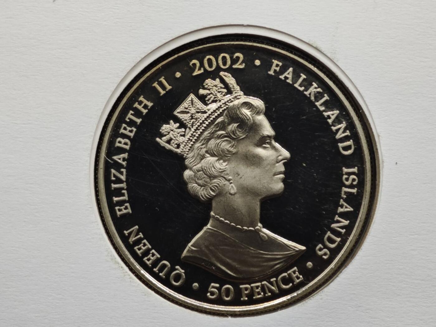 【淘币小摊】限时拍第八百六十二拍  克朗币邮币封场  满百包邮可预留两周  周一统一发货  福克兰群岛2002年女王登基金禧50便士纪念币邮币封