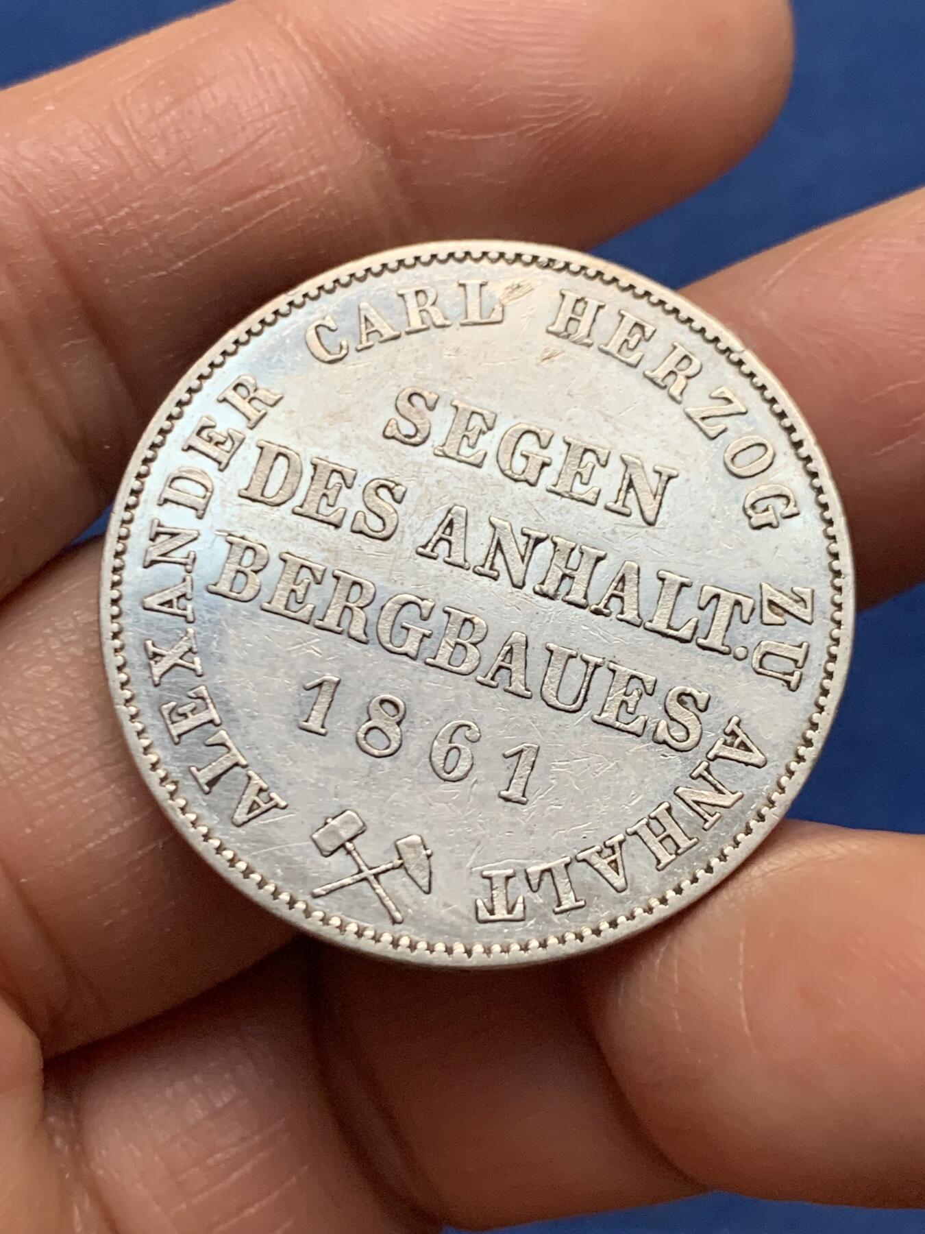 《竞宝斋》第463-465场 周日，周一，周二，3场连拍 （全场包邮）欢迎送拍 德国 1861年 安哈尔特-小熊爬墙1泰勒银币