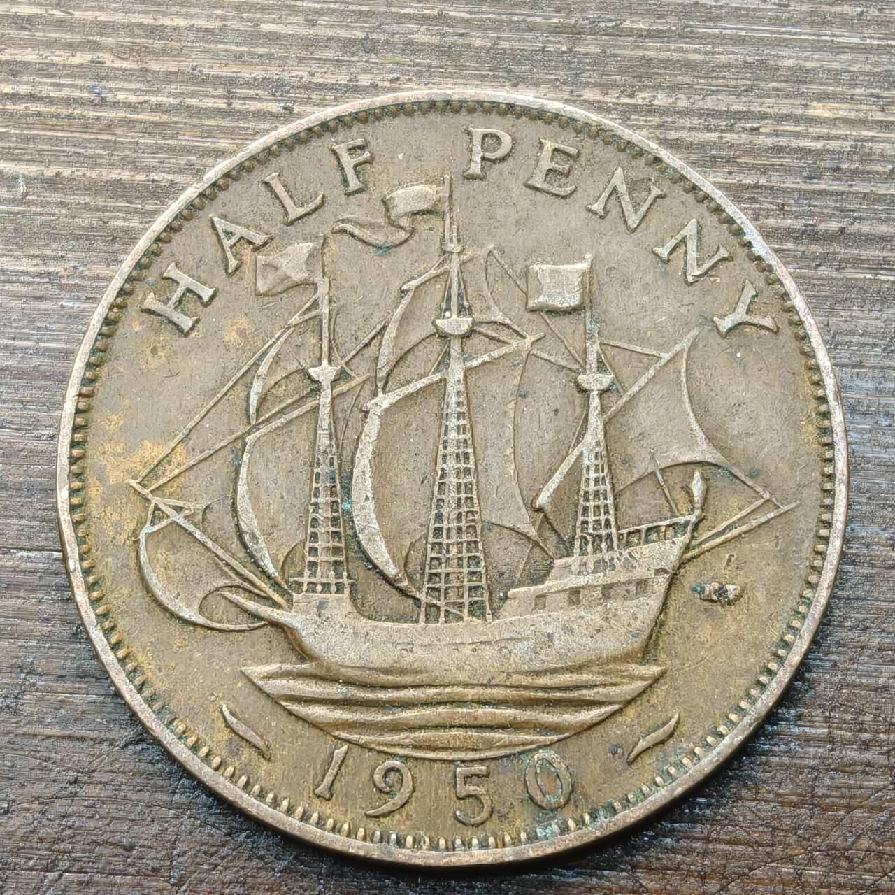 【铜匠收藏】★第143★散币专场 不寄存，30包邮。不满30元，支付5元运费。《接受代拍 代送NGC评级》 99【无寄存】英国 1950年 半便士