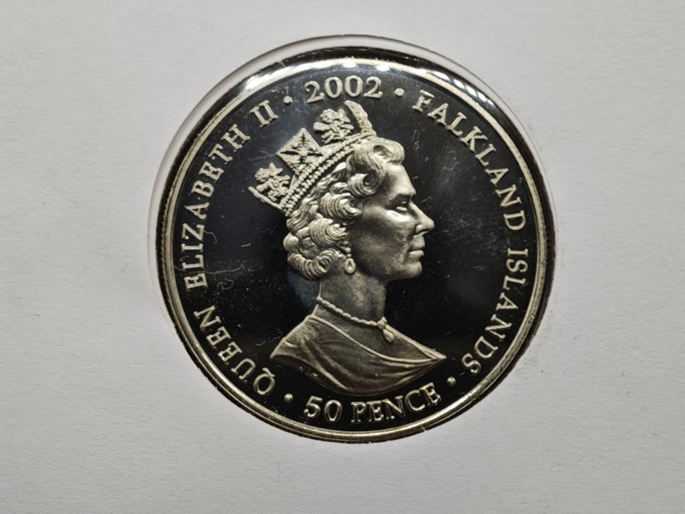 【淘币小摊】限时拍第八百六十二拍  克朗币邮币封场  满百包邮可预留两周  周一统一发货  福克兰群岛2002年女王登基金禧50便士纪念币邮币封