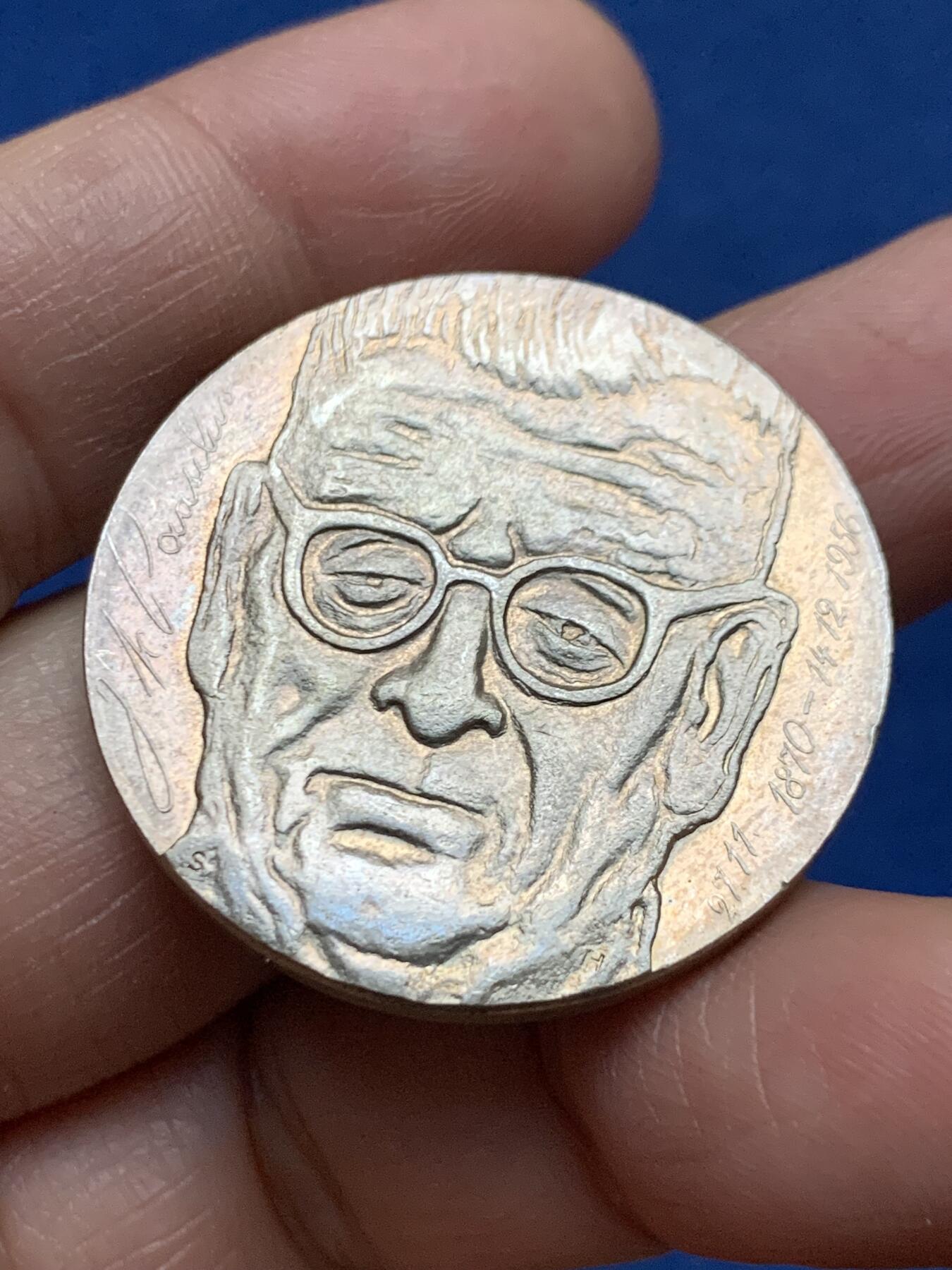 《竞宝斋》第463-465场 周日，周一，周二，3场连拍 （全场包邮）欢迎送拍 芬兰1970年10马克帕西基维纪念银币，22.85g，500银，带较为浓重的香槟色包浆