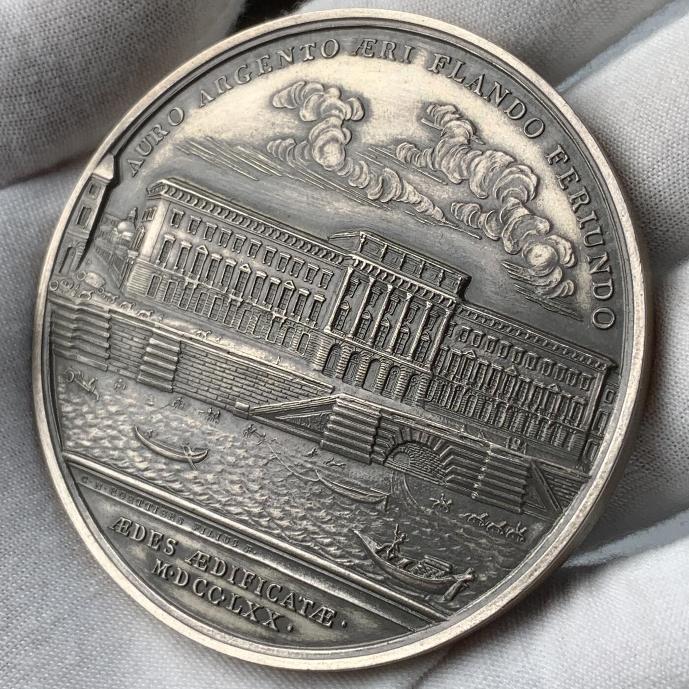 掌中浮雕-藏着的欧洲第052场 1957年法国巴黎皇家造币厂景观大银章，65.2mm，148.14g