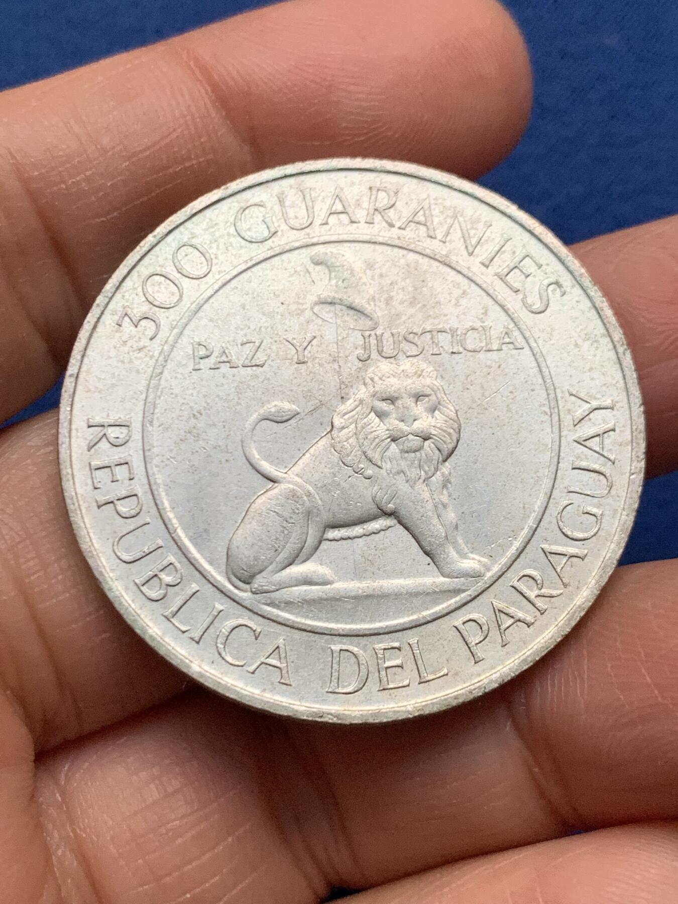 《竞宝斋》第463-465场 周日，周一，周二，3场连拍 （全场包邮）欢迎送拍 两枚一组 巴拉圭斯特罗斯纳总统第四任期300瓜拉尼银币 720银 总重53.45克