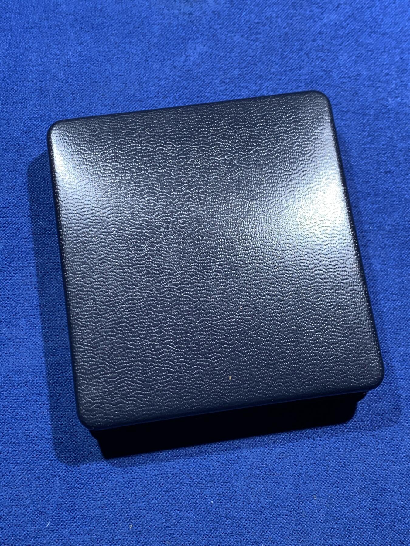 《竞宝斋》第463-465场 周日，周一，周二，3场连拍 （全场包邮）欢迎送拍 库克1996年国家公园-牛彩色纪念银币，带盒，28克，925银