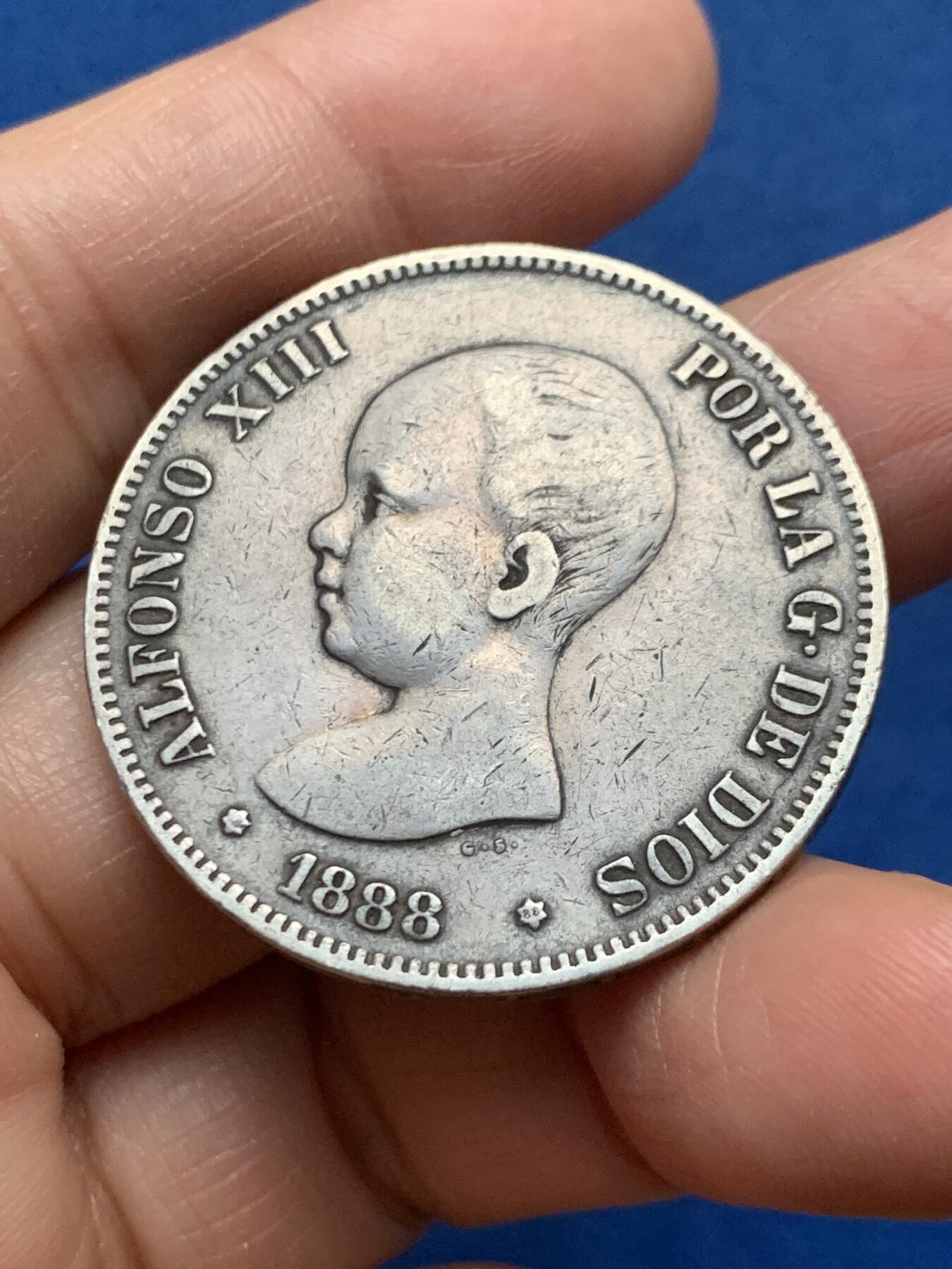 《竞宝斋》第463-465场 周日，周一，周二，3场连拍 （全场包邮）欢迎送拍 西班牙 1888年 阿方索十三世婴儿头5比塞塔双柱银币 吉祥年份