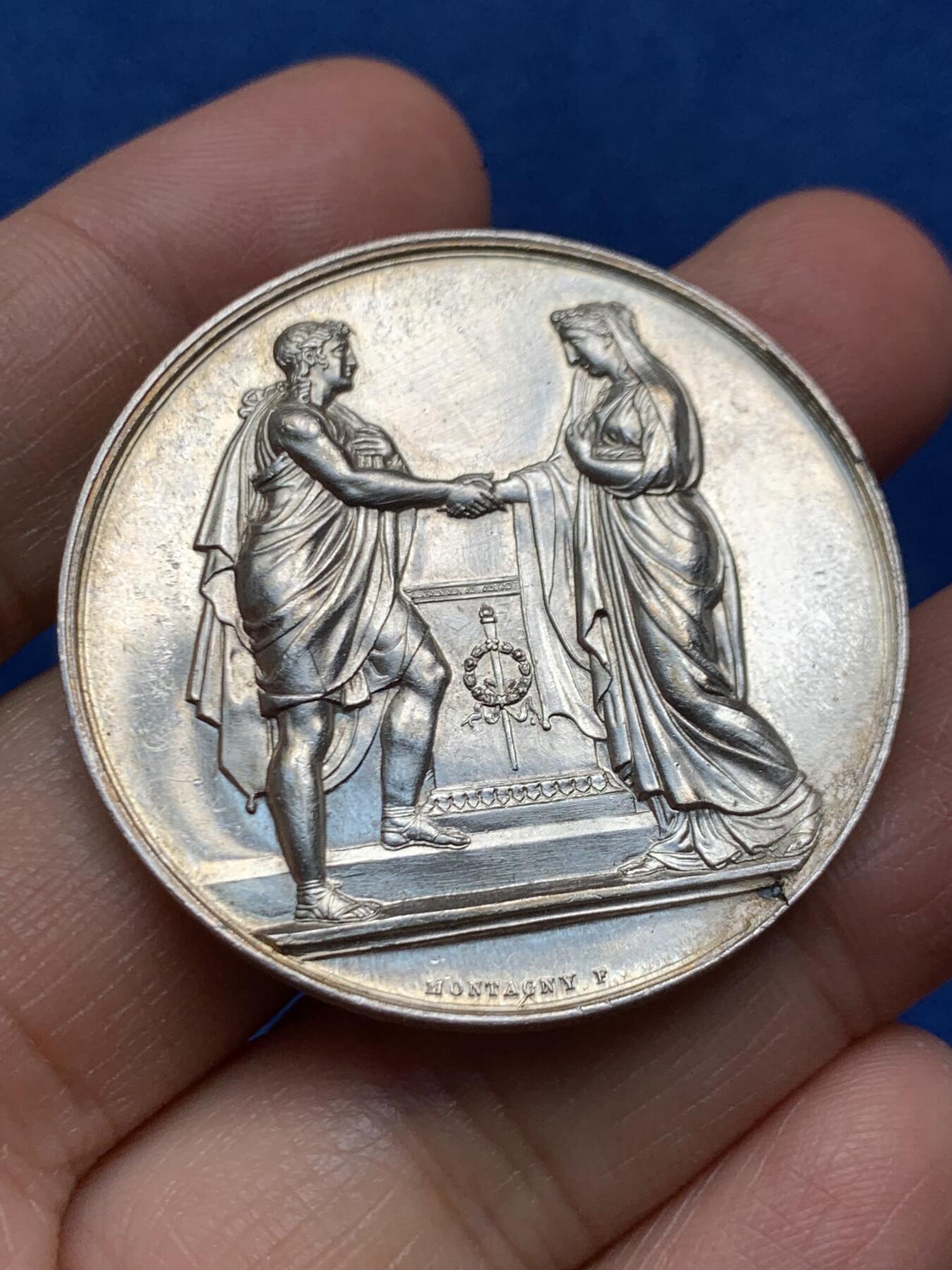 《竞宝斋》第463-465场 周日，周一，周二，3场连拍 （全场包邮）欢迎送拍 法国1867年婚礼纪念银章 41.3mm 30.55g 蜜蜂边铭