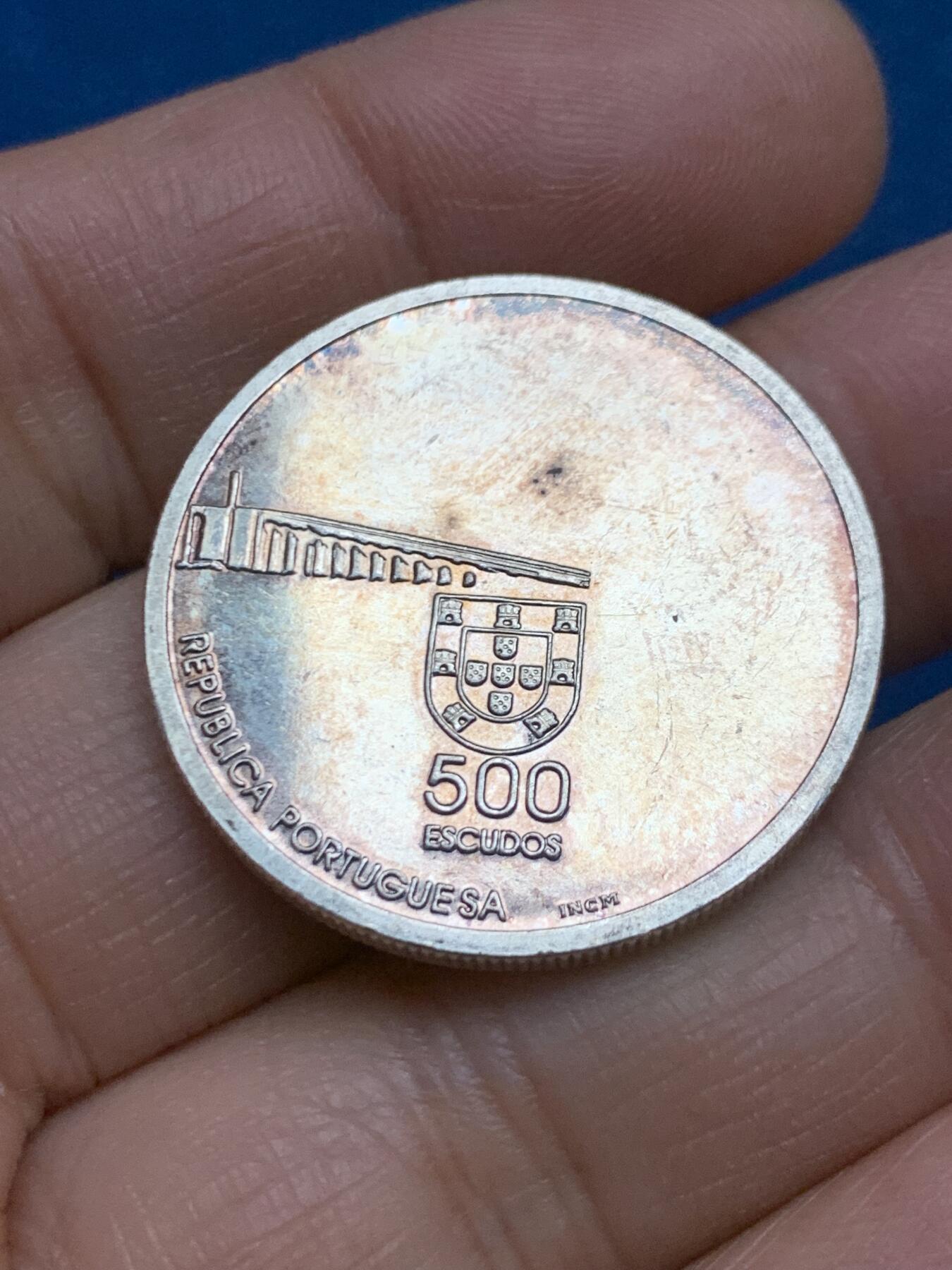 《竞宝斋》第463-465场 周日，周一，周二，3场连拍 （全场包邮）欢迎送拍 葡萄牙1999年澳门回归中国500埃斯库多银币 500银 14克