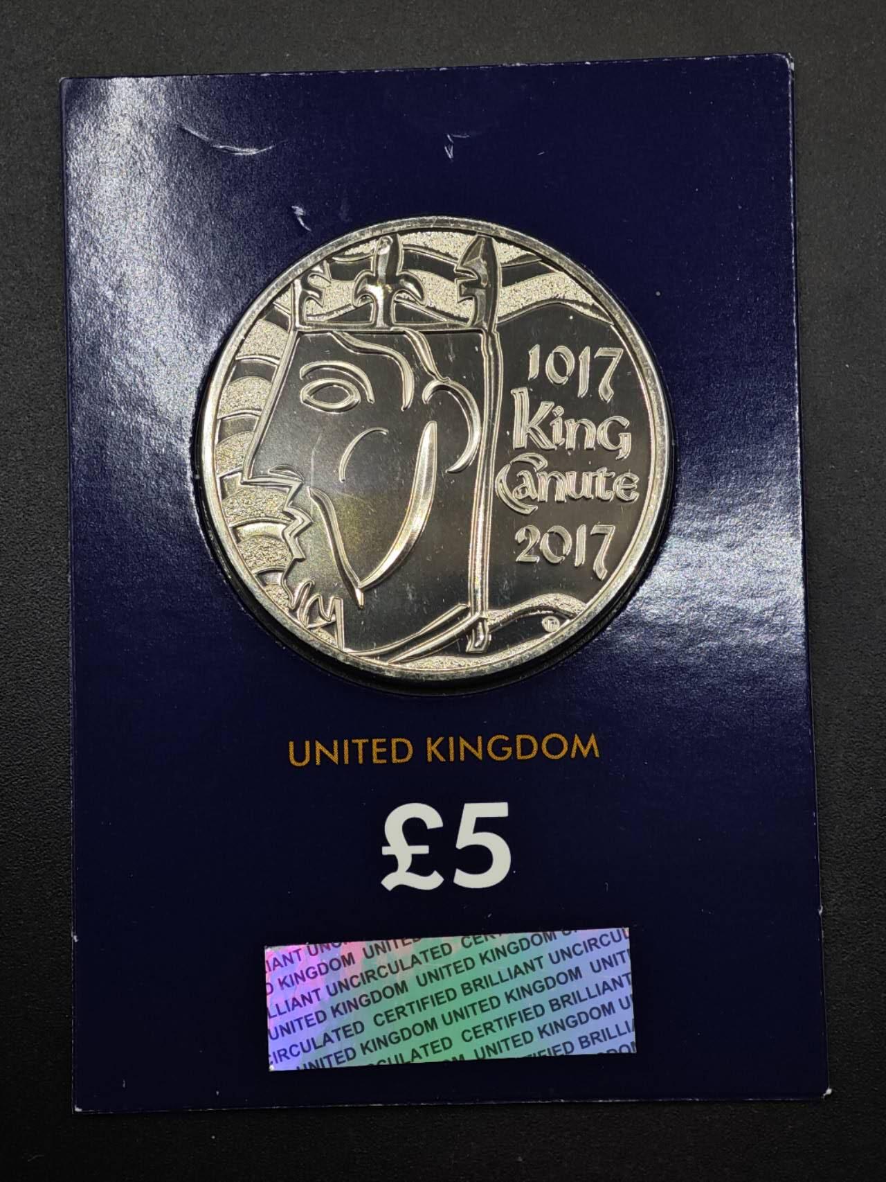 【淘币小摊】限时拍第八百六十二拍  克朗币邮币封场  满百包邮可预留两周  周一统一发货  英国2017年国王千年5镑纪念币