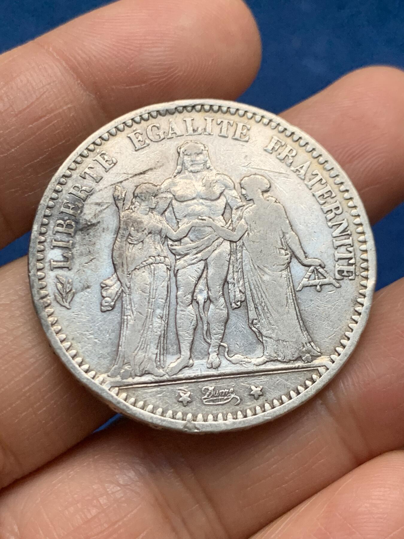 《竞宝斋》第463-465场 周日，周一，周二，3场连拍 （全场包邮）欢迎送拍 两枚一组 法国1874年大力神5法郎银币 总重49.7克