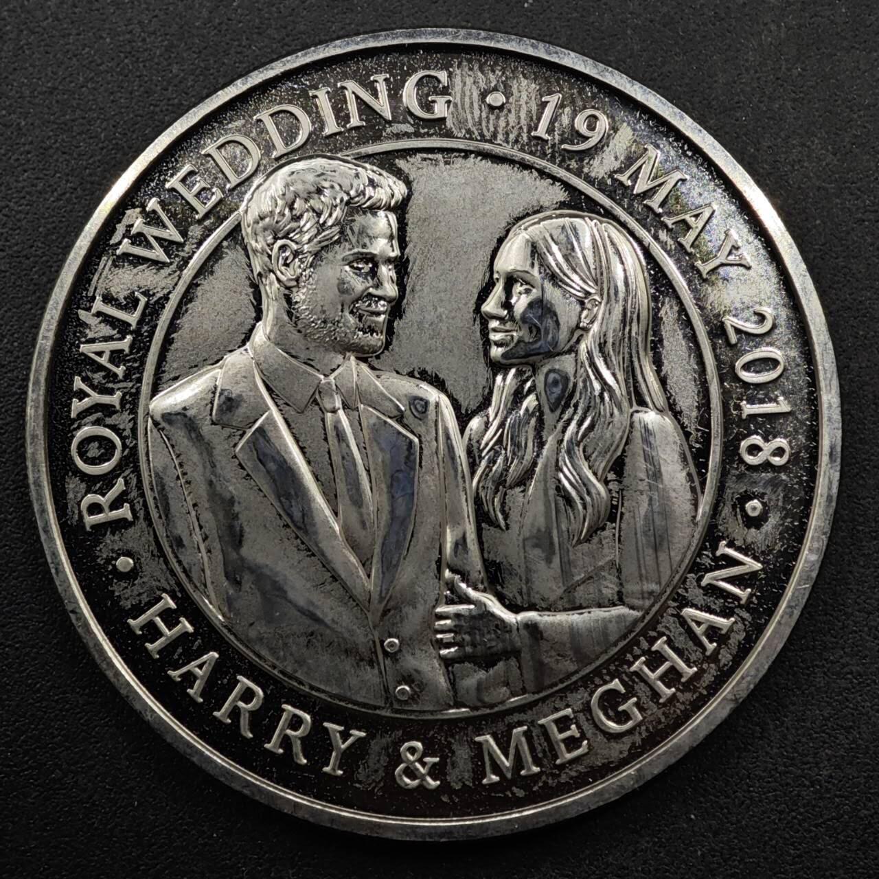 【淘币小摊】限时拍第八百六十二拍  克朗币邮币封场  满百包邮可预留两周  周一统一发货  英国2018年哈里王子大婚5镑纪念币