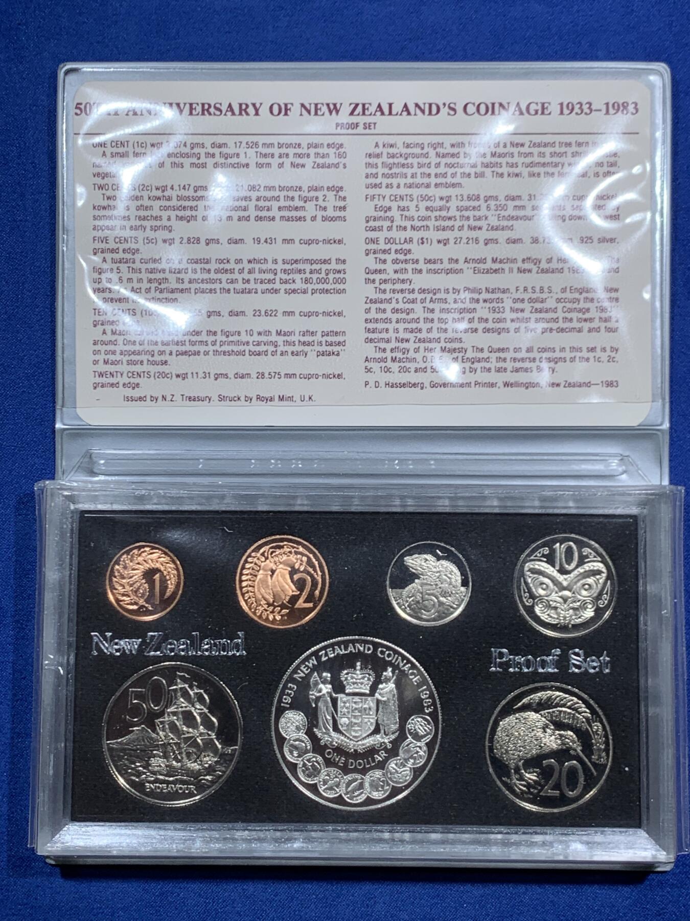 《竞宝斋》第463-465场 周日，周一，周二，3场连拍 （全场包邮）欢迎送拍 新西兰1983年伊丽莎白二世精制套币，其中最大面值的一元为银币，27.216克，925银