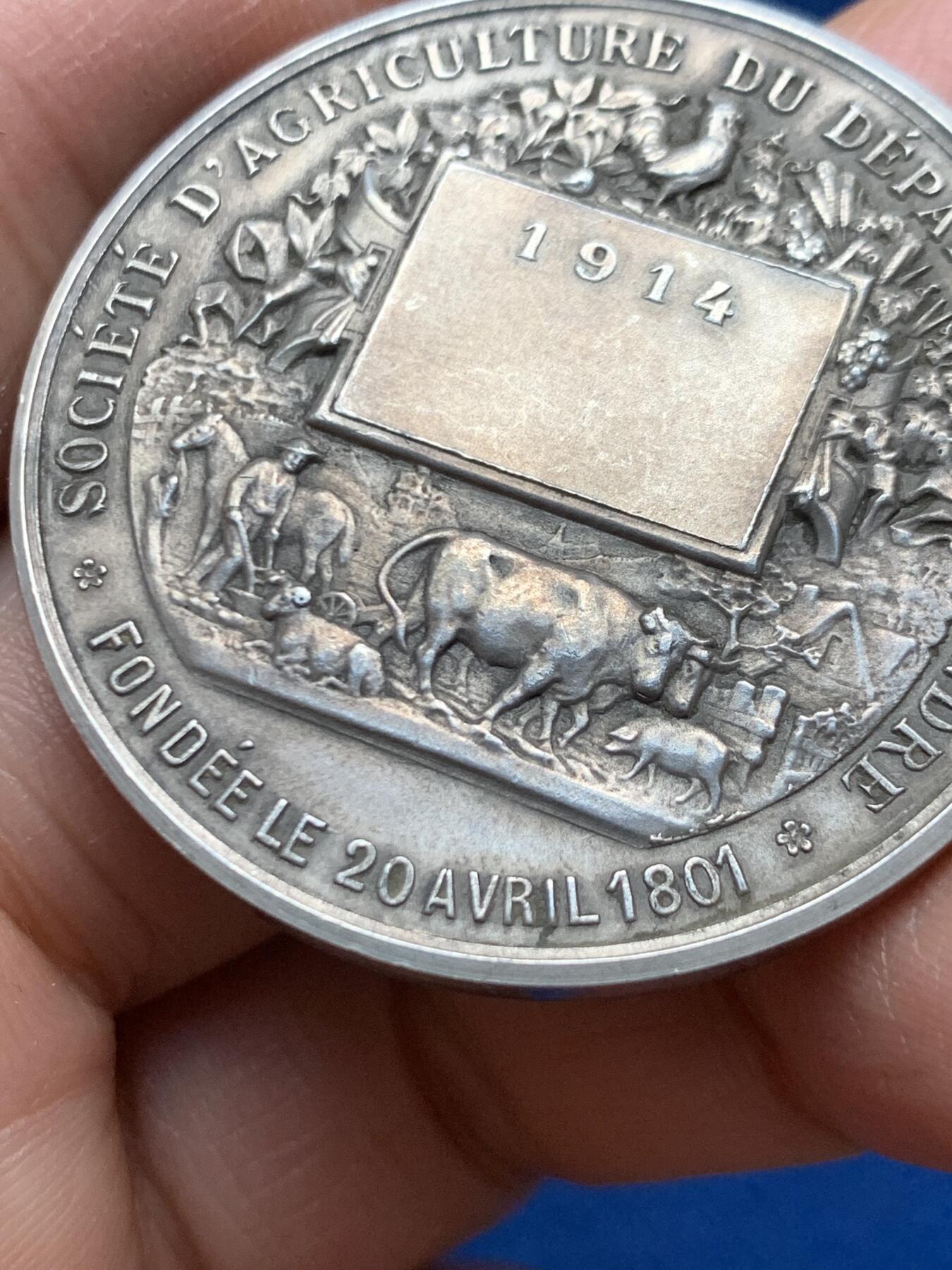 《竞宝斋》第463-465场 周日，周一，周二，3场连拍 （全场包邮）欢迎送拍 法国林德尔农业协会纪念银章 高卢雄鸡 950银 40.1克 42mm