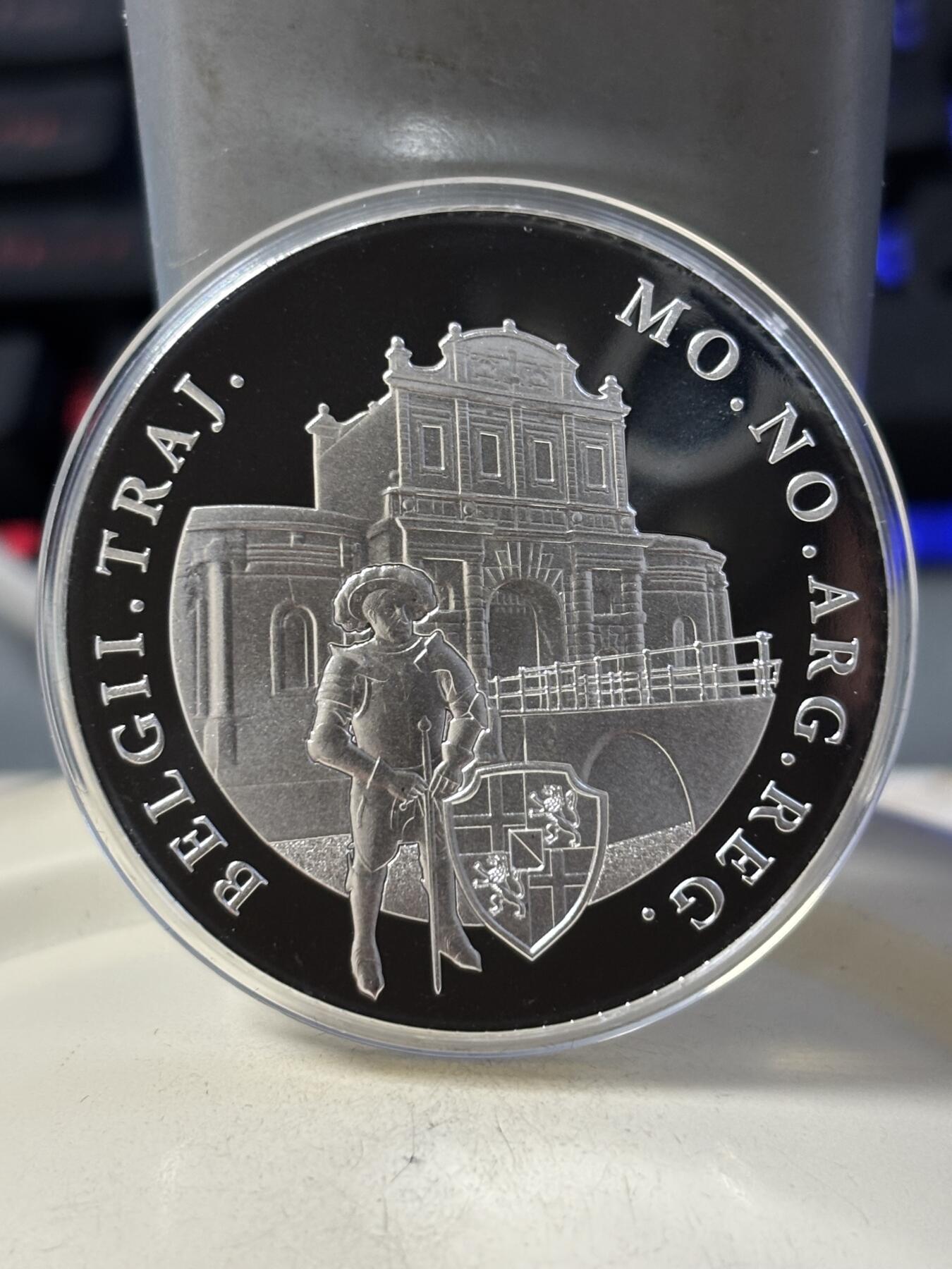 第190期拍卖 荷兰2023年杜卡特城堡系列城堡纪念银章2，837银，28.25克，发行1750枚