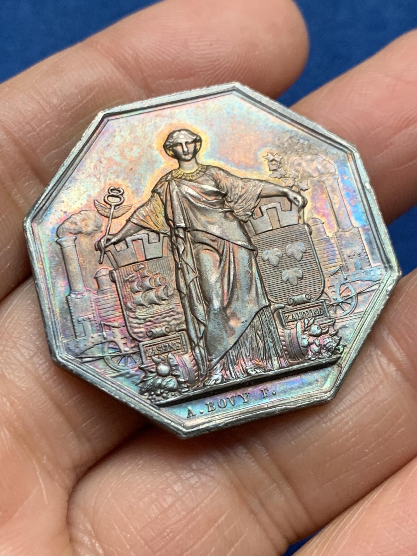 《竞宝斋》第463-465场 周日，周一，周二，3场连拍 （全场包邮）欢迎送拍 法国巴黎-奥尔良铁路八角银质代币，重约23.6g，36.5mm，手指边铭