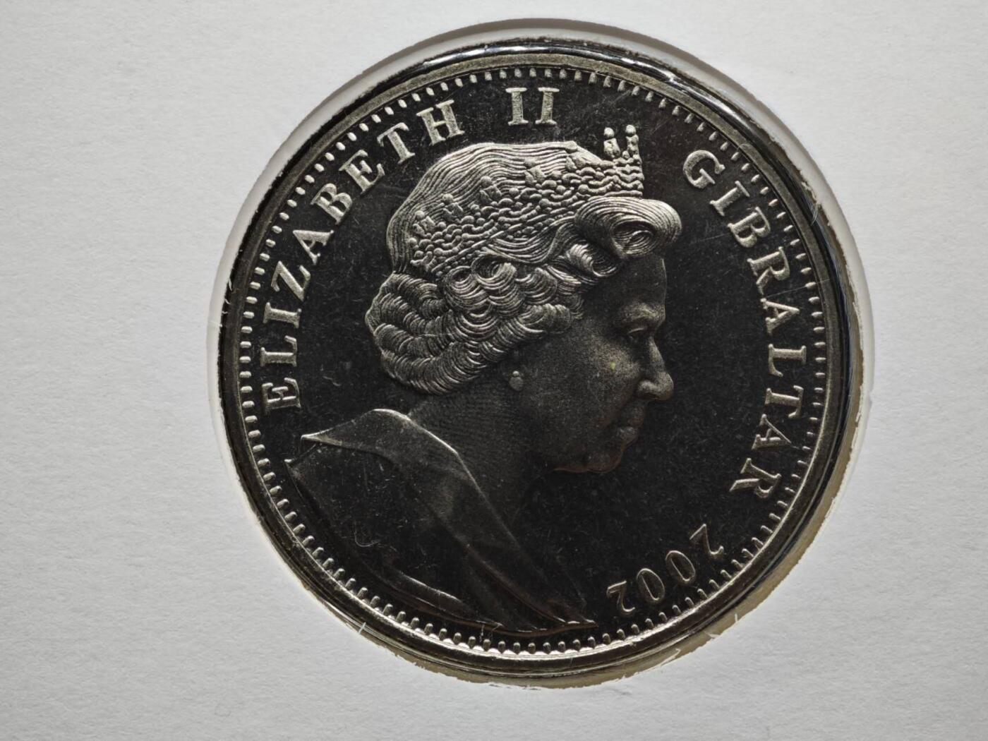 【淘币小摊】限时拍第八百六十二拍  克朗币邮币封场  满百包邮可预留两周  周一统一发货  直布罗陀2002年女王登基金禧克朗纪念币邮币封