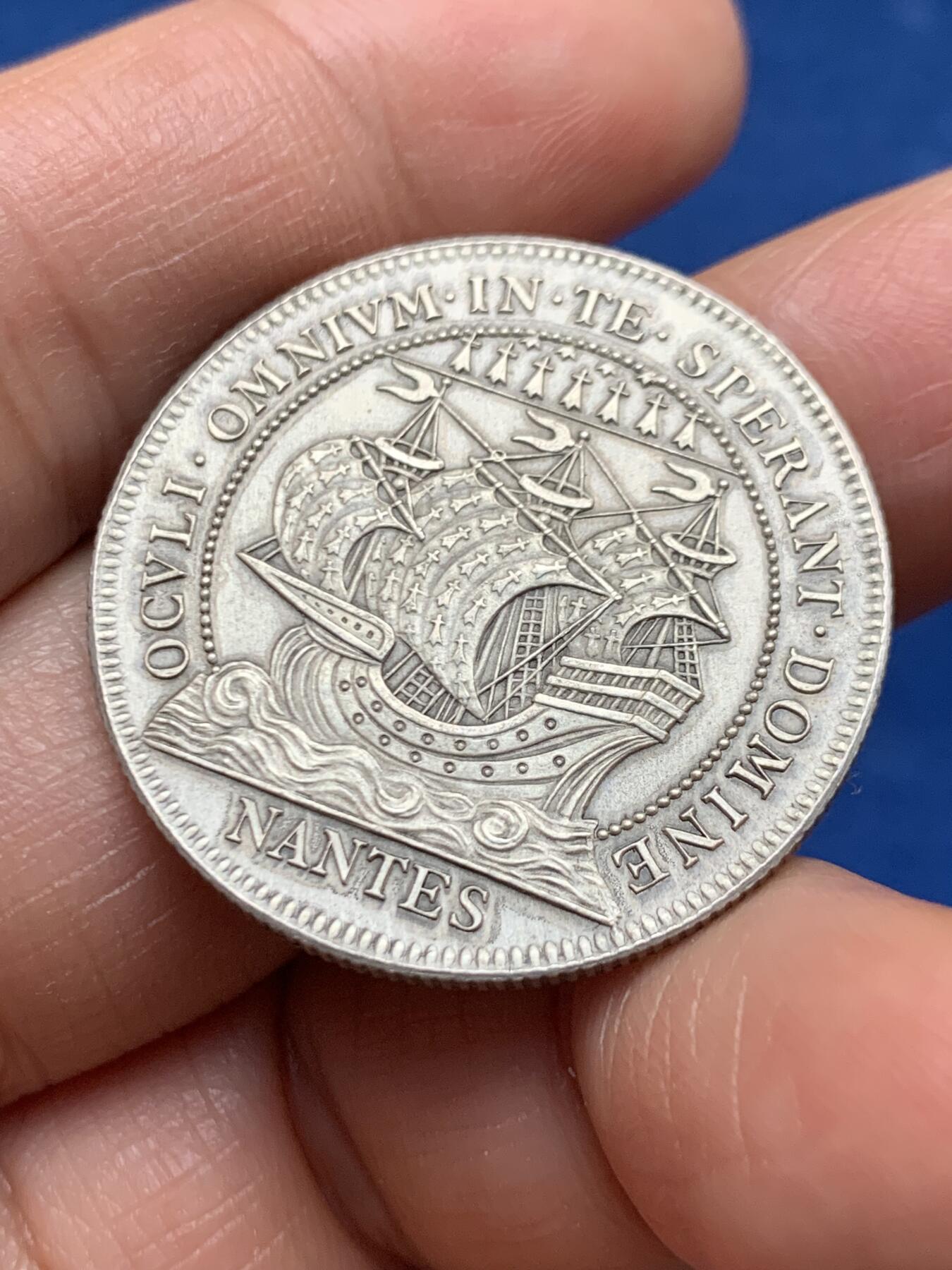 《竞宝斋》第463-465场 周日，周一，周二，3场连拍 （全场包邮）欢迎送拍 法国南特商会纪念银章，少女matte磨砂版，丰饶角2AR边铭950银，31.5mm，13.7克