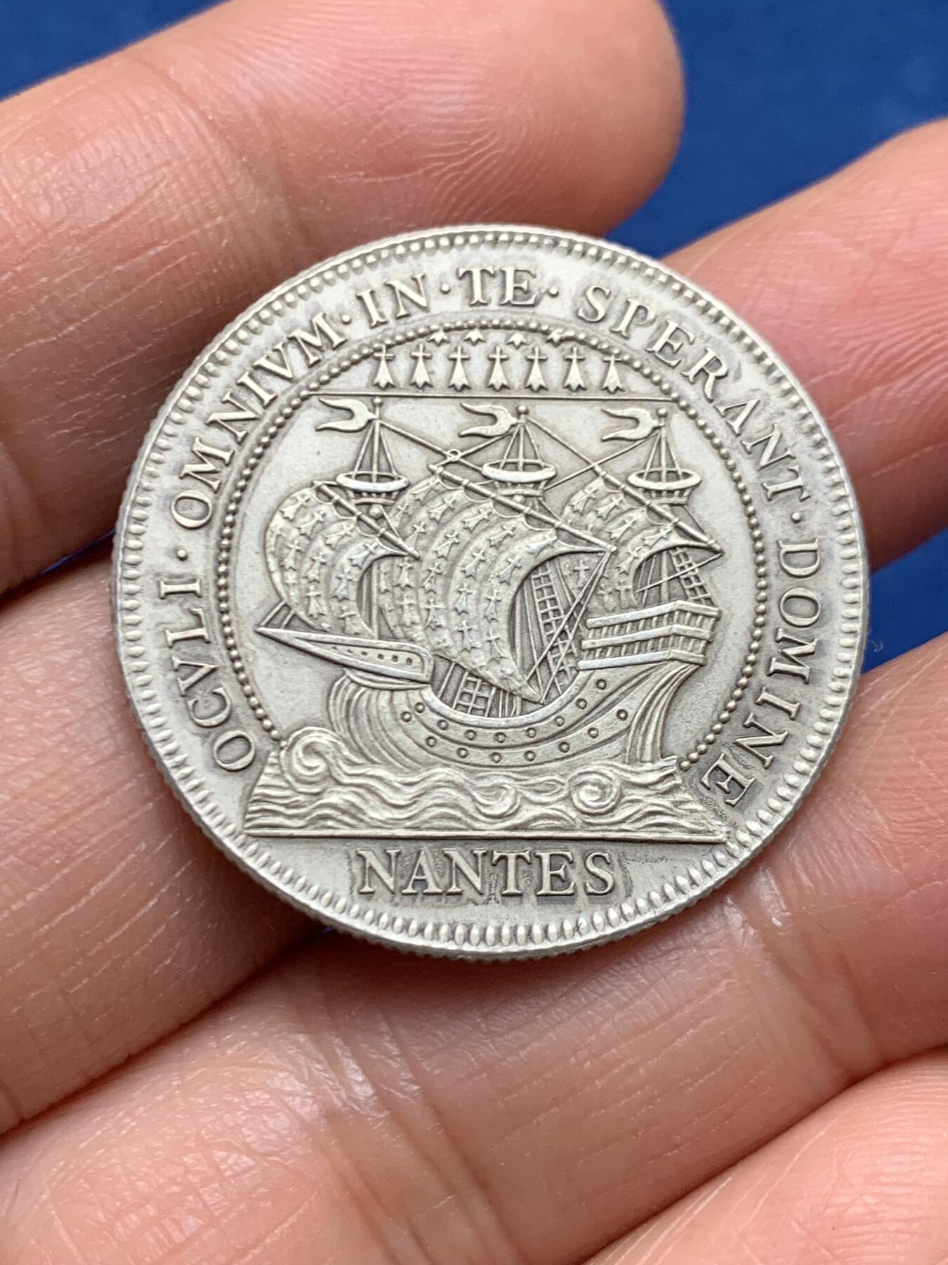 《竞宝斋》第463-465场 周日，周一，周二，3场连拍 （全场包邮）欢迎送拍 法国南特商会纪念银章，少女matte磨砂版，丰饶角2AR边铭950银，31.5mm，13.7克