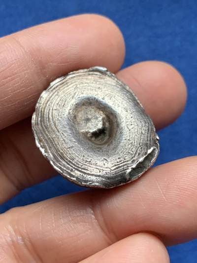 《竞宝斋》第463-465场 周日，周一，周二，3场连拍 （全场包邮）欢迎送拍 - 鸡窝银锭 重46.7克 原汁原味 承载着岁月的痕迹 压手适合把玩！