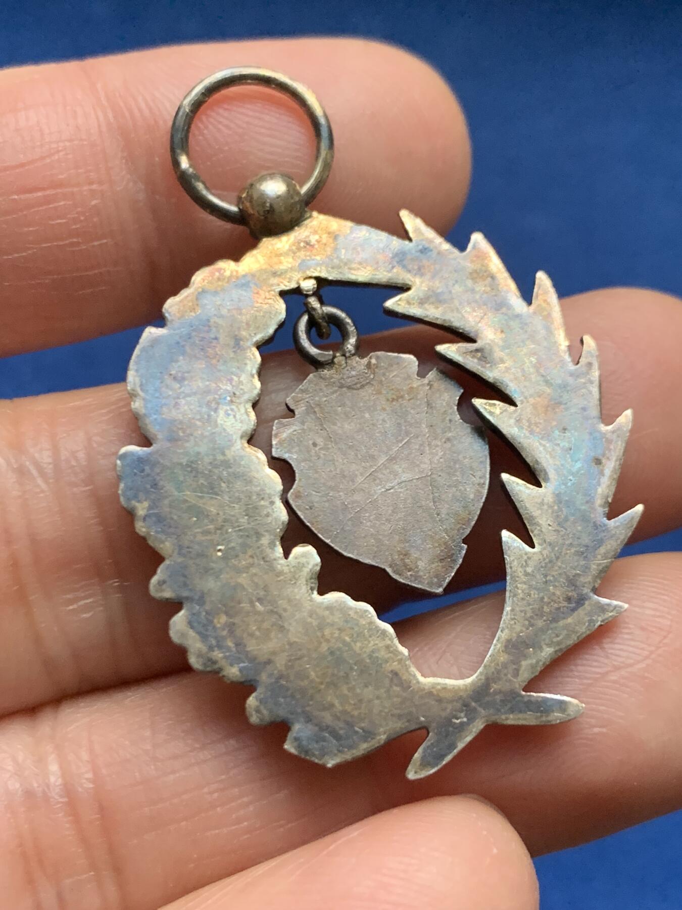 《竞宝斋》第463-465场 周日，周一，周二，3场连拍 （全场包邮）欢迎送拍 法国棕榈叶银质奖章，叶柄上野猪头银标，颁给音乐独奏者，重10.45克，30*38mm。