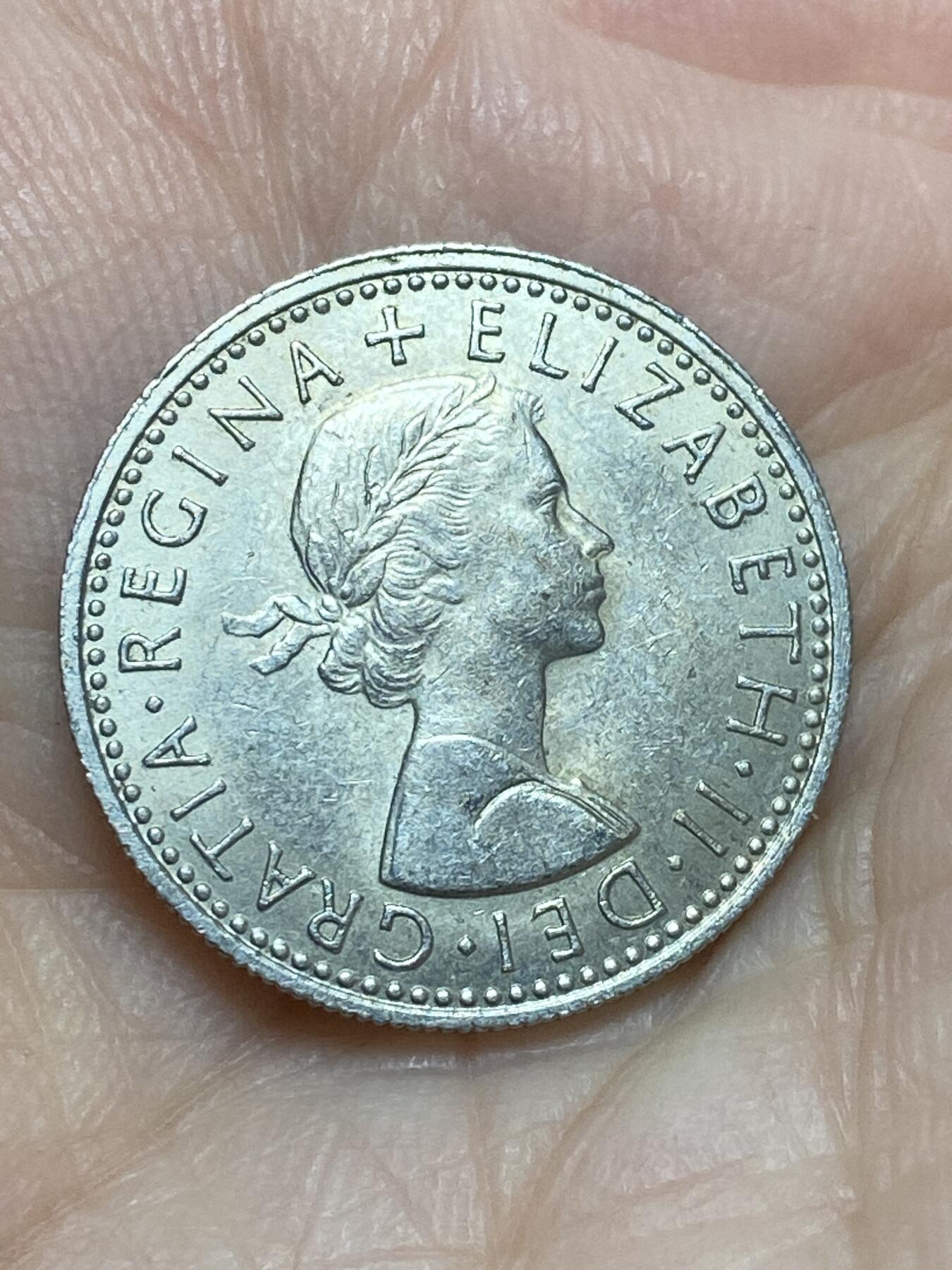 2026年第十七场(总第一百八十六场）外国好品散币场(免佣金) 英国🇬🇧1965年6便士(伊丽莎白二世青年桂冠第二版)