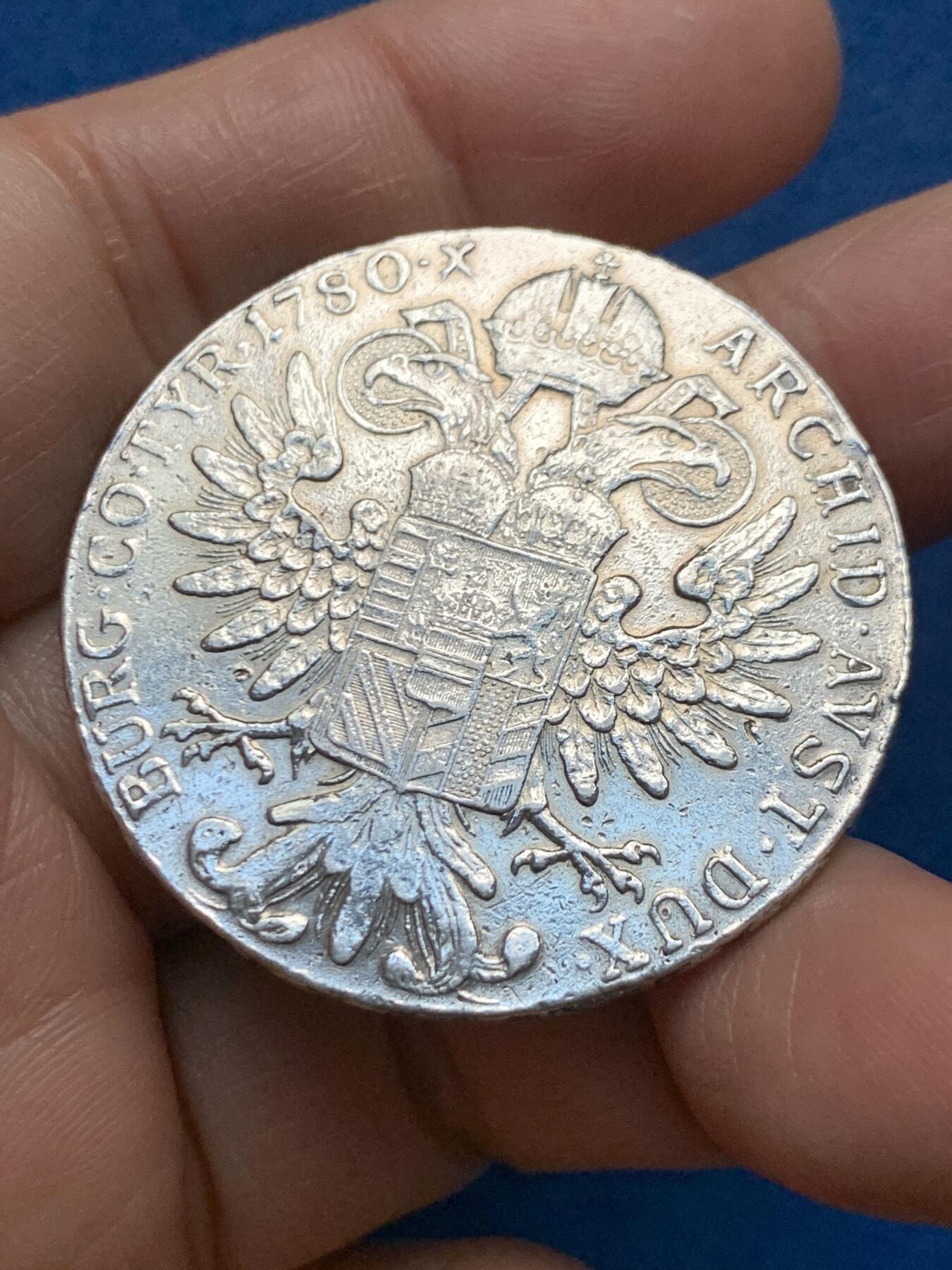 《竞宝斋》第463-465场 周日，周一，周二，3场连拍 （全场包邮）欢迎送拍 1780年大奶妈银币 后铸版 27.85克