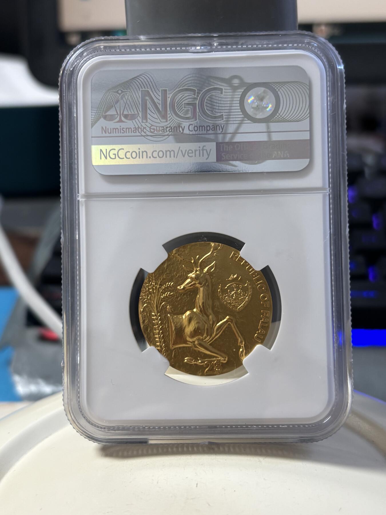 第190期拍卖 帕劳2022年复刻古希腊蜜蜂和雄鹿银币NGC-MS70首期，999银镀金，15克，发行500枚