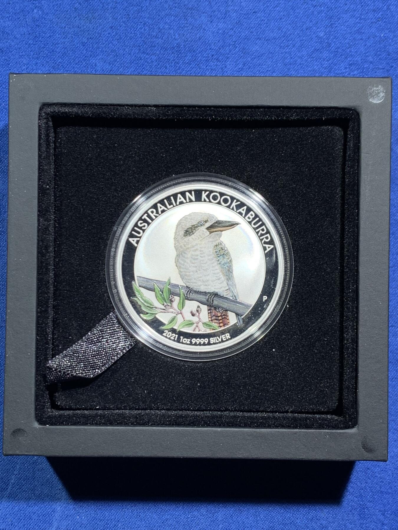 《竞宝斋》第463-465场 周日，周一，周二，3场连拍 （全场包邮）欢迎送拍 澳大利亚2021年1元彩色精制银币 笑翠鸟-柏林钱币展特制 1盎司9999银 发行量：1千5百 盒证全