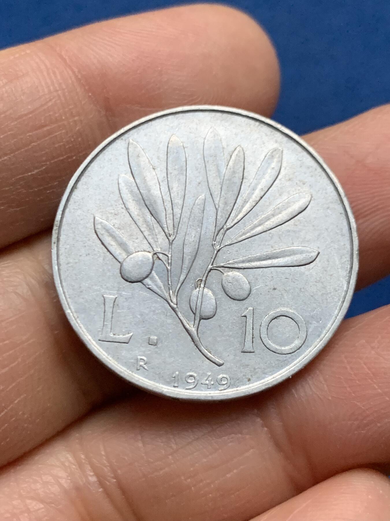 《竞宝斋》第463-465场 周日，周一，周二，3场连拍 （全场包邮）欢迎送拍 意大利1949年10里拉，漂亮的飞马珀伽索斯图案，状态不错