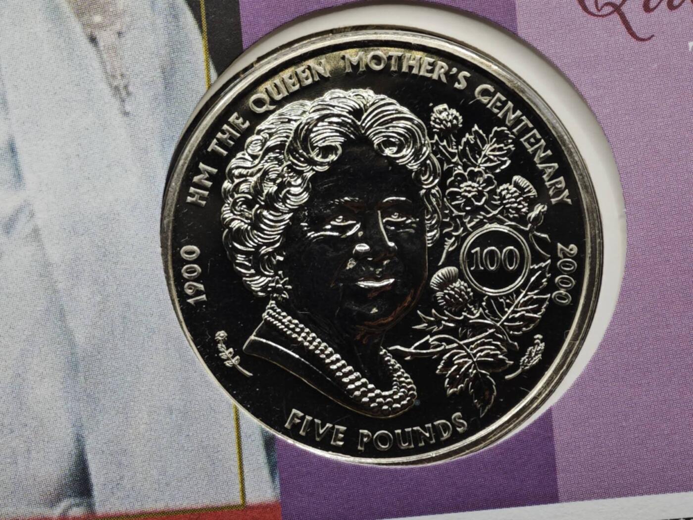 【淘币小摊】限时拍第八百六十二拍  克朗币邮币封场  满百包邮可预留两周  周一统一发货  根西2000年女王母亲5镑纪念币邮币封