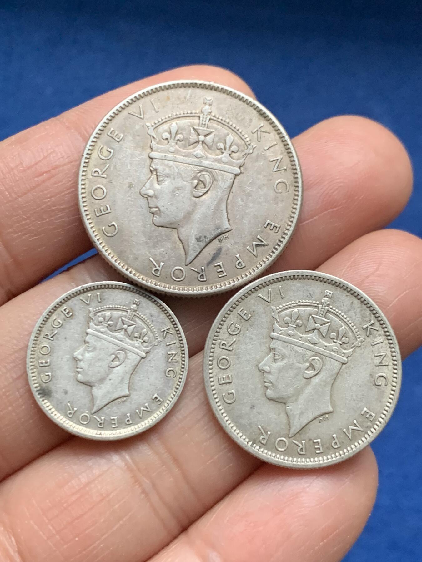 《竞宝斋》第463-465场 周日，周一，周二，3场连拍 （全场包邮）欢迎送拍 三枚一组 斐济1942-1943年银币