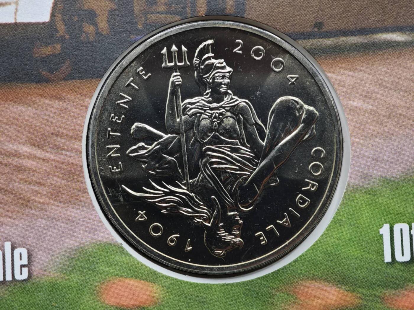 【淘币小摊】限时拍第八百六十二拍  克朗币邮币封场  满百包邮可预留两周  周一统一发货  英国2004年英法百年5镑纪念币邮币封