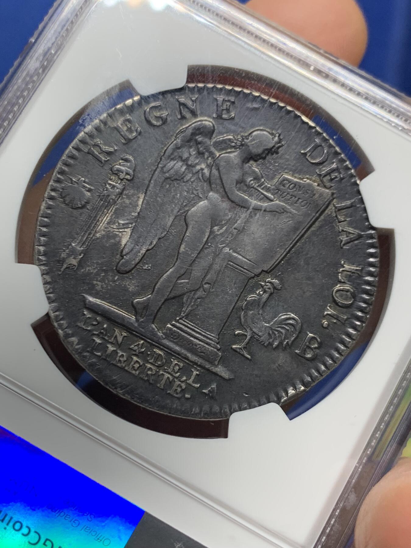 《竞宝斋》第463-465场 周日，周一，周二，3场连拍 （全场包邮）欢迎送拍 NGC VF30 法国1792B路易十六天使埃居 通体黑金彩包浆 无减重 实物好于分数 难得品相