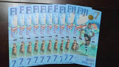 【新年十一拍】世界钱币～微拍第232期暨2026年第11期  多款低端纸币10张为一件成本价起拍 - 斐济7元纪念钞 如图十张为一件 全新绝品无47