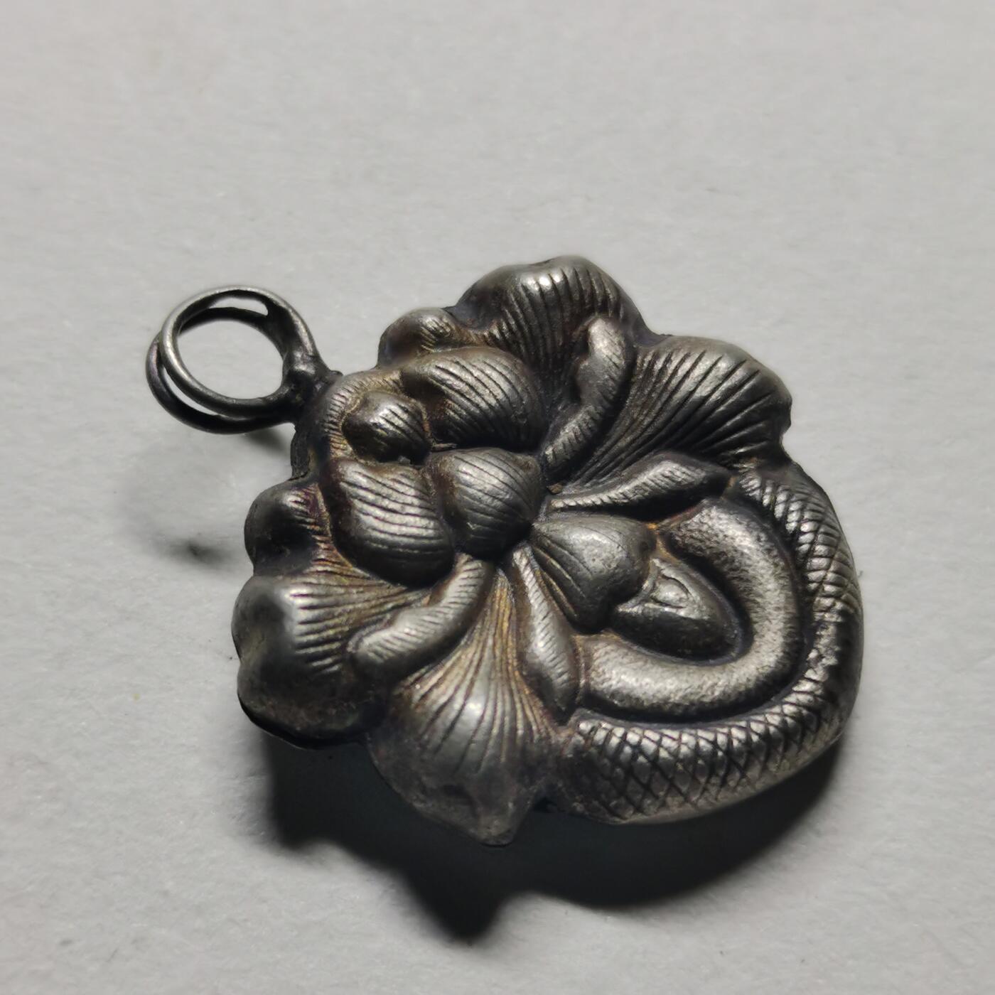 杂件专场98期 清代精美银吊坠，双面工立体花纹