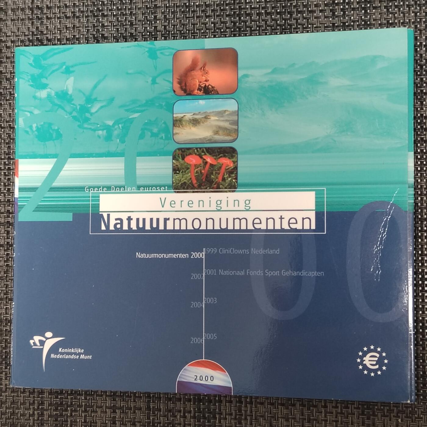 布加迪🐬～世界钱币(上海)🌾第 273 期 /  各国套币和散币 荷兰🇳🇱 2000年 8枚欧元套币