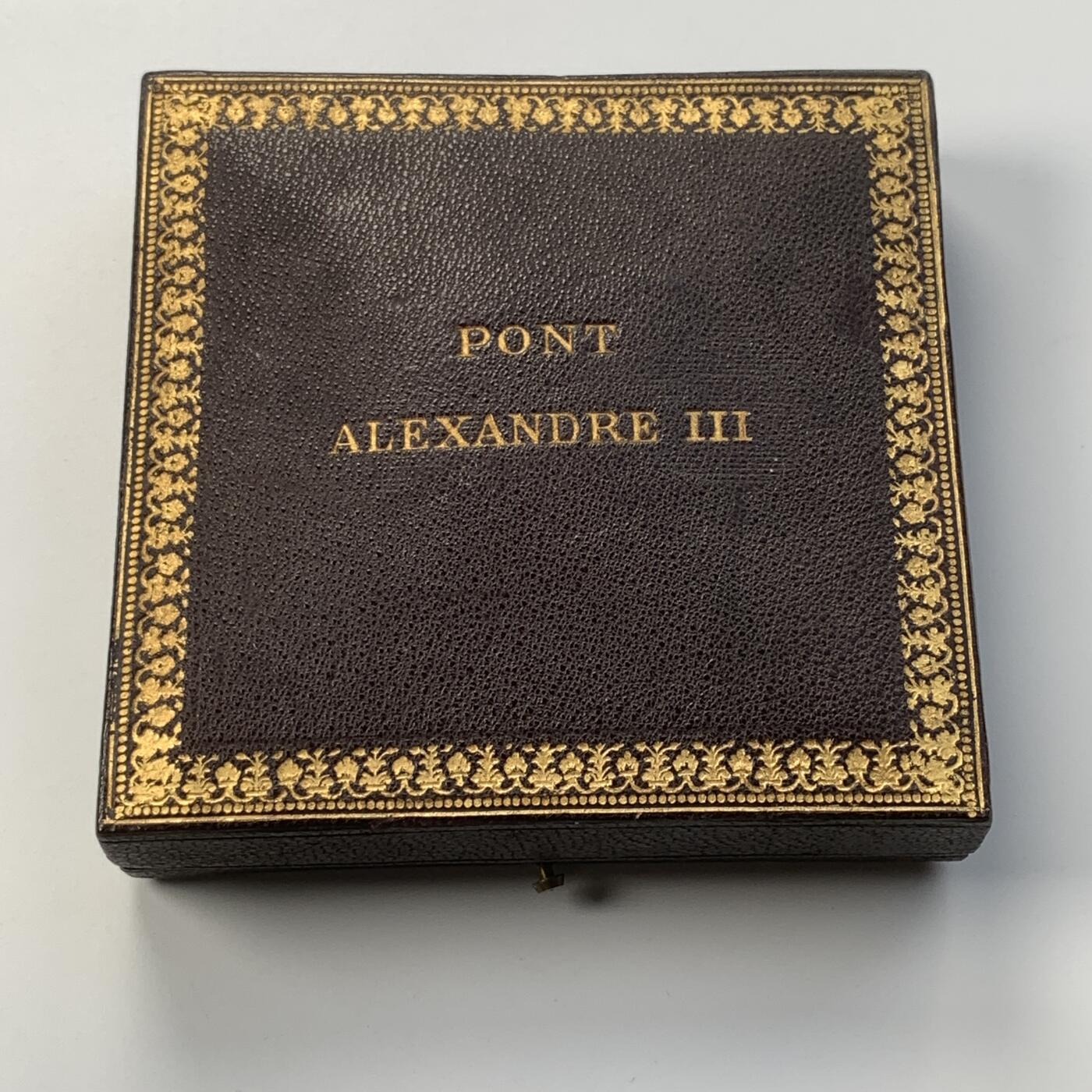 掌中浮雕-藏着的欧洲第052场 1900年沙俄/法国亚历山大三世大桥揭幕铜章, 70mm，Daniel-Dupuis 雕刻 ,原盒