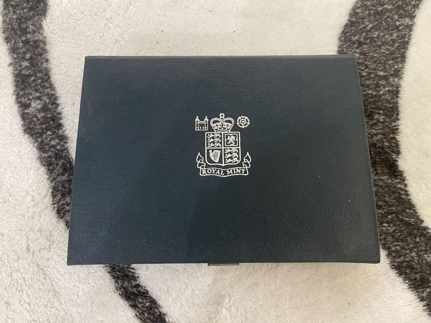 ❤️【币观天下】❤️ 第342期钱币秒杀拍卖场- 2026.2.4秒杀专场 长期征集拍品  英国1985年精制套币 品相如图 