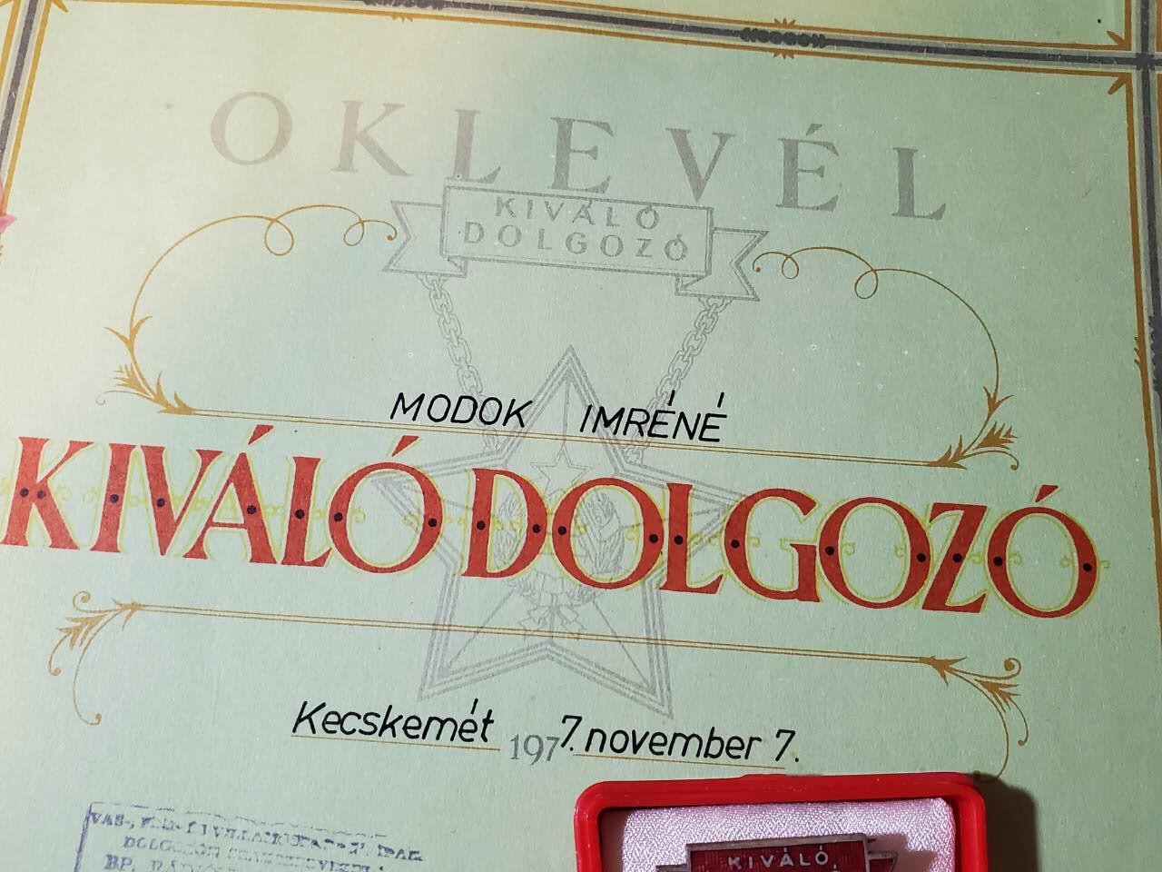 韵星假日军品类拍卖第三十九期暨默多克中校夫妇专场 -- Rimey Holidays Militaria Auction 39 & The Modoks Collection  匈牙利人民共和国默多克夫人优秀服务奖章带原盒略证书一套