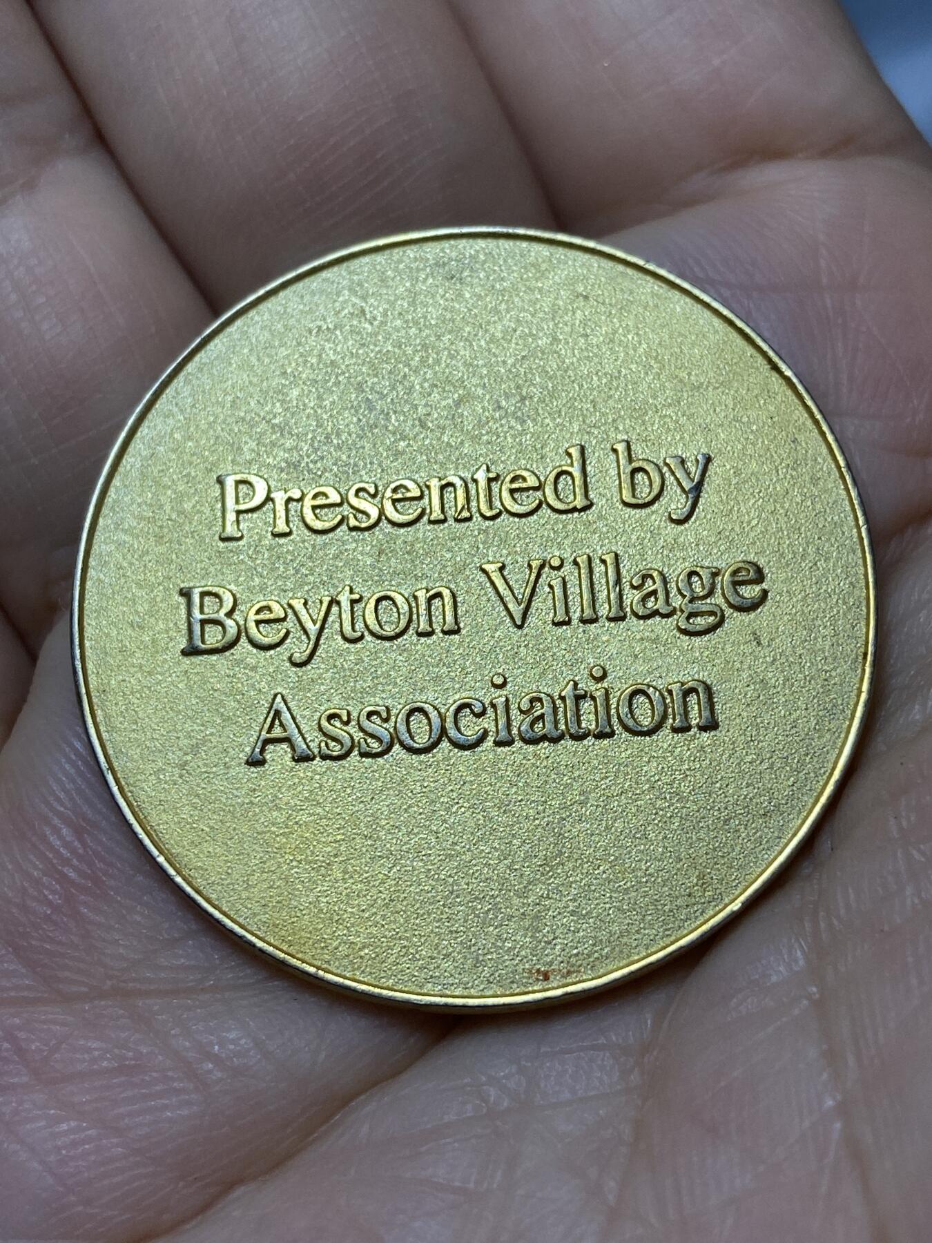 2026年第十八场(总第一百八十七场）外国好品散币场(免佣金) 英国🇬🇧2002年纪念章(伊丽莎白二世登基50周年金禧纪念章)