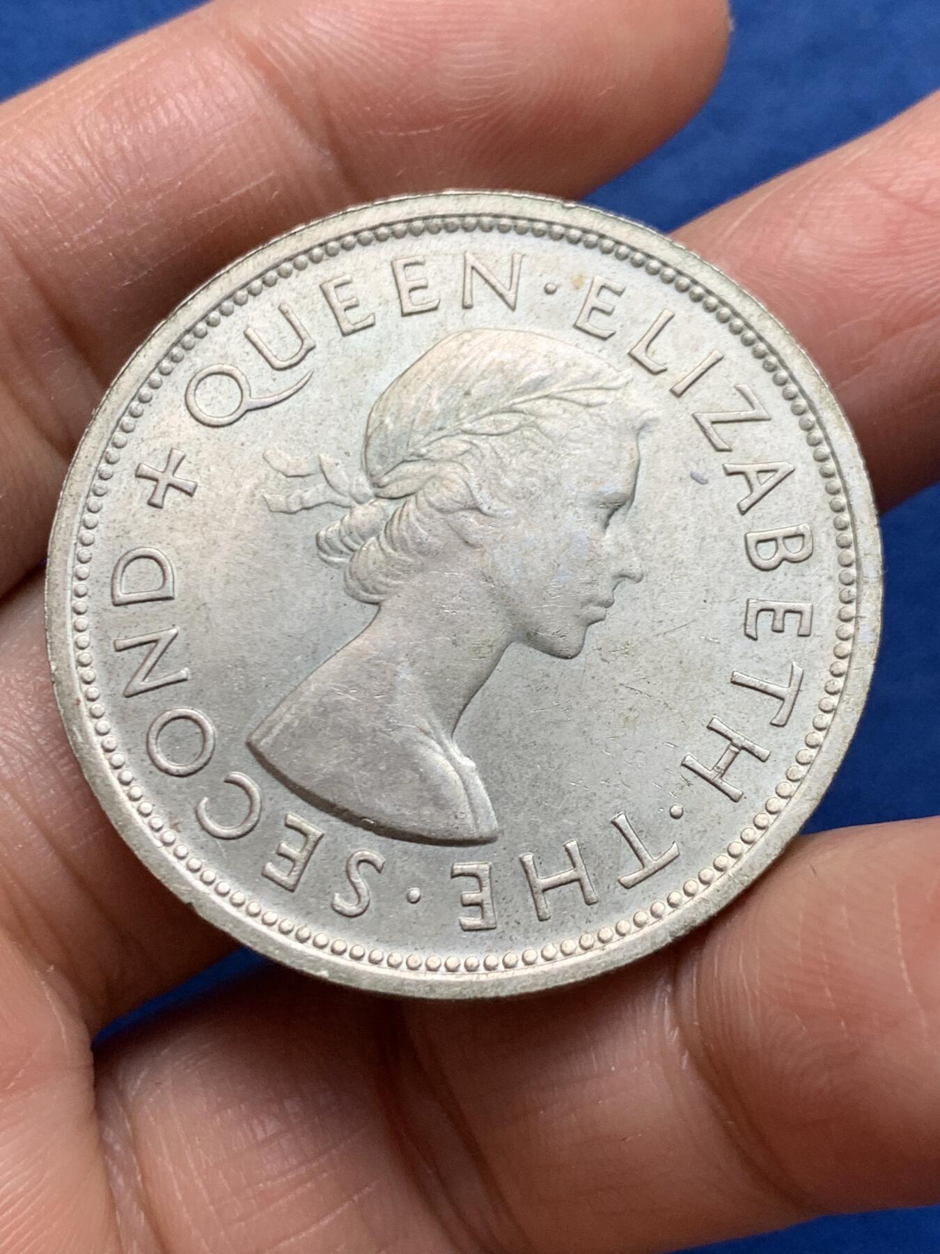 《竞宝斋》第464场 周日，周一，周二，3场连拍 （全场包邮）欢迎送拍 英属南罗德西亚1953年1克朗