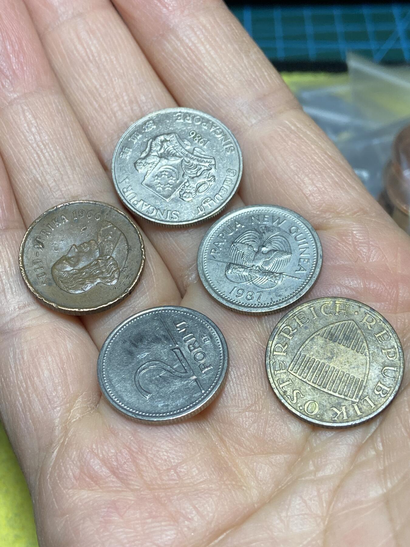 2026年第十八场(总第一百八十七场）外国好品散币场(免佣金) 各国散币5枚：新加坡🇸🇬1986年20分，南非🇿🇦1966年1分，奥地利🇦🇹1965年50格罗希，巴布亚新几内亚🇵🇬1981年5，