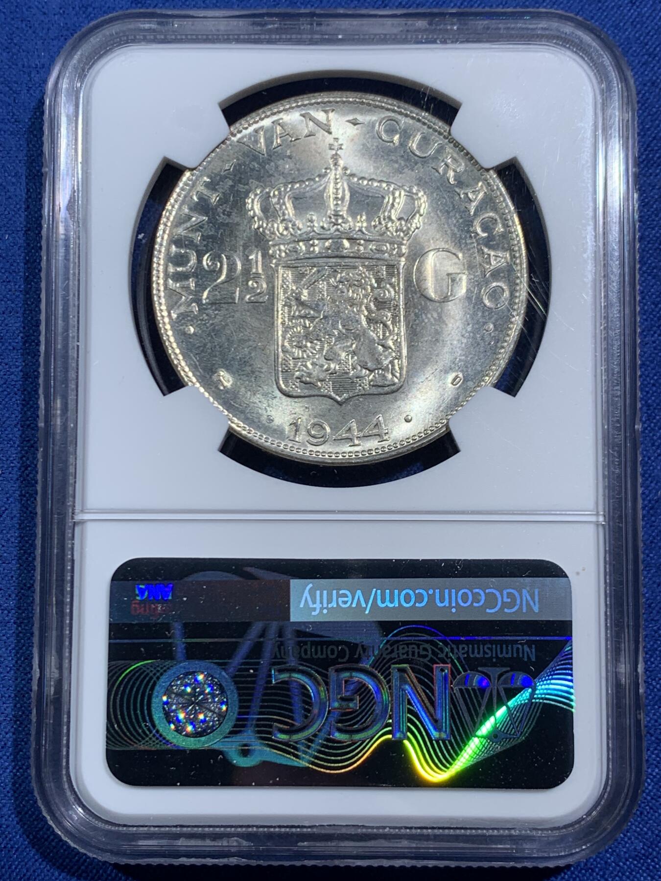 《竞宝斋》第464场 周日，周一，周二，3场连拍 （全场包邮）欢迎送拍 NGC MS62 荷属库拉索1944D威廉敏娜2.5盾