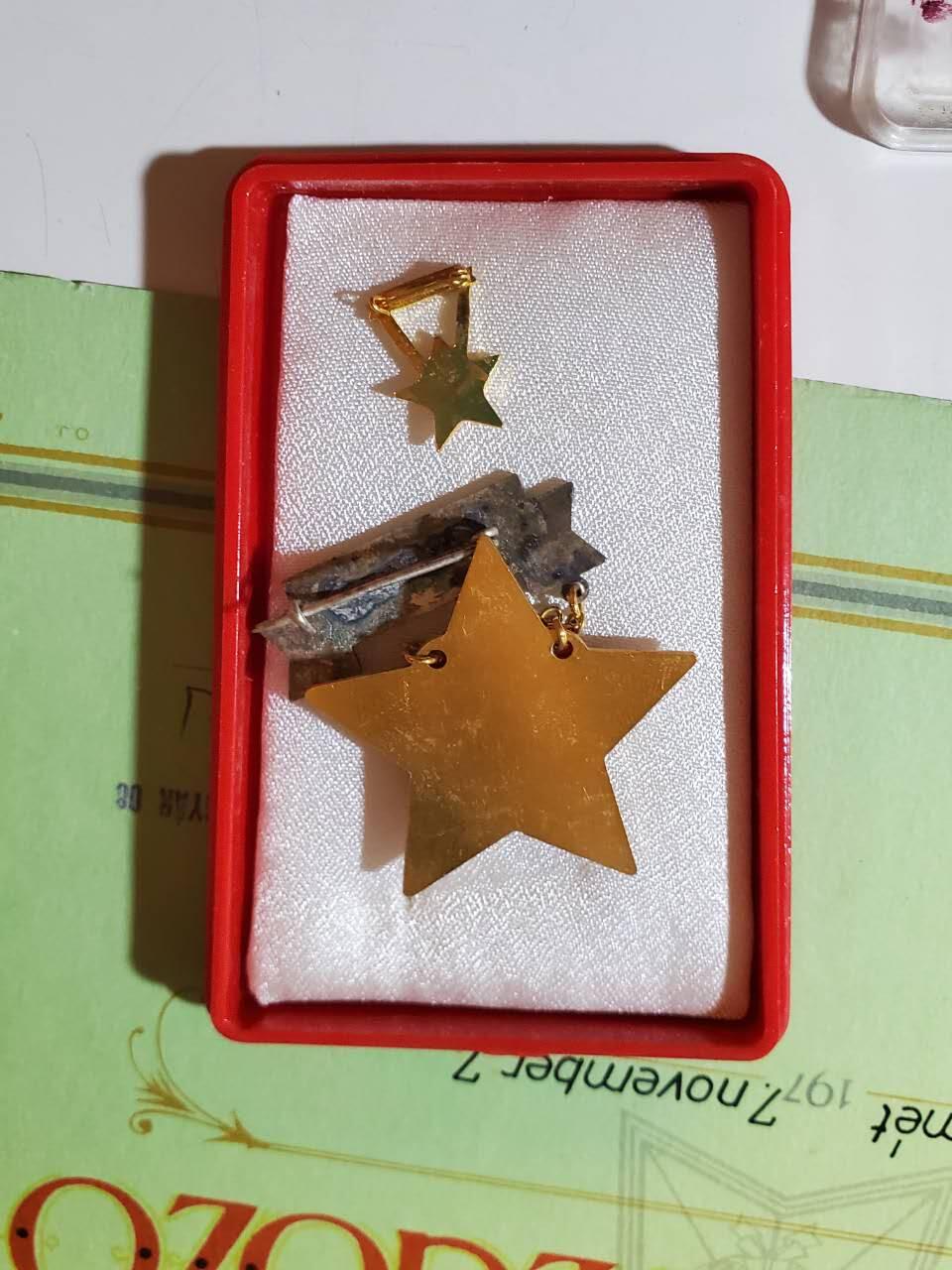 韵星假日军品类拍卖第三十九期暨默多克中校夫妇专场 -- Rimey Holidays Militaria Auction 39 & The Modoks Collection  匈牙利人民共和国默多克夫人优秀服务奖章带原盒略证书一套