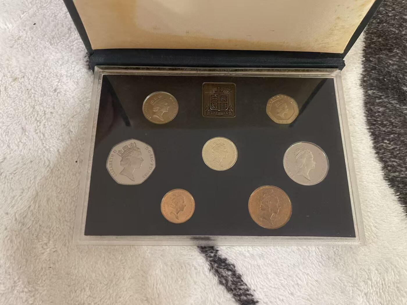 ❤️【币观天下】❤️ 第342期钱币秒杀拍卖场- 2026.2.4秒杀专场 长期征集拍品  英国1985年精制套币 品相如图 