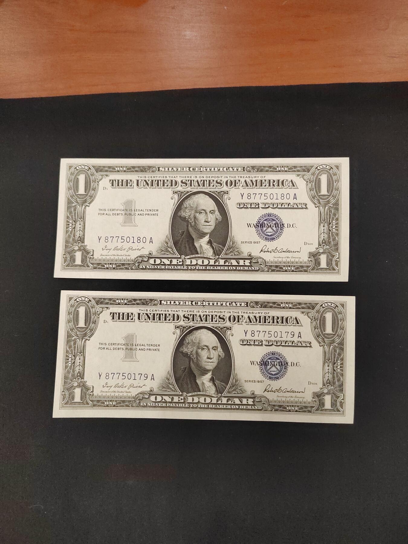1957年1美元连号两张