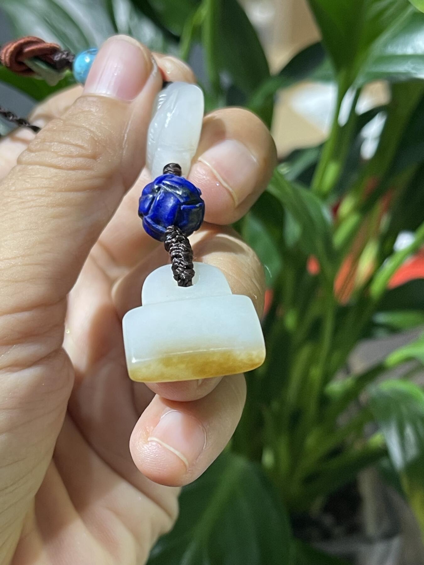 和田玉籽料手工挂饰 和田玉猴，锁手机挂