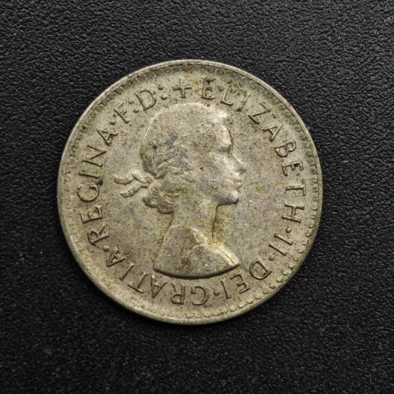 【淘币小摊】实时拍第八百六十三拍   小银币散币场   年前最后一周 之前的预留小年前全部发出 请更换最新收货地址  澳大利亚1960年伊丽莎白二世3便士银币